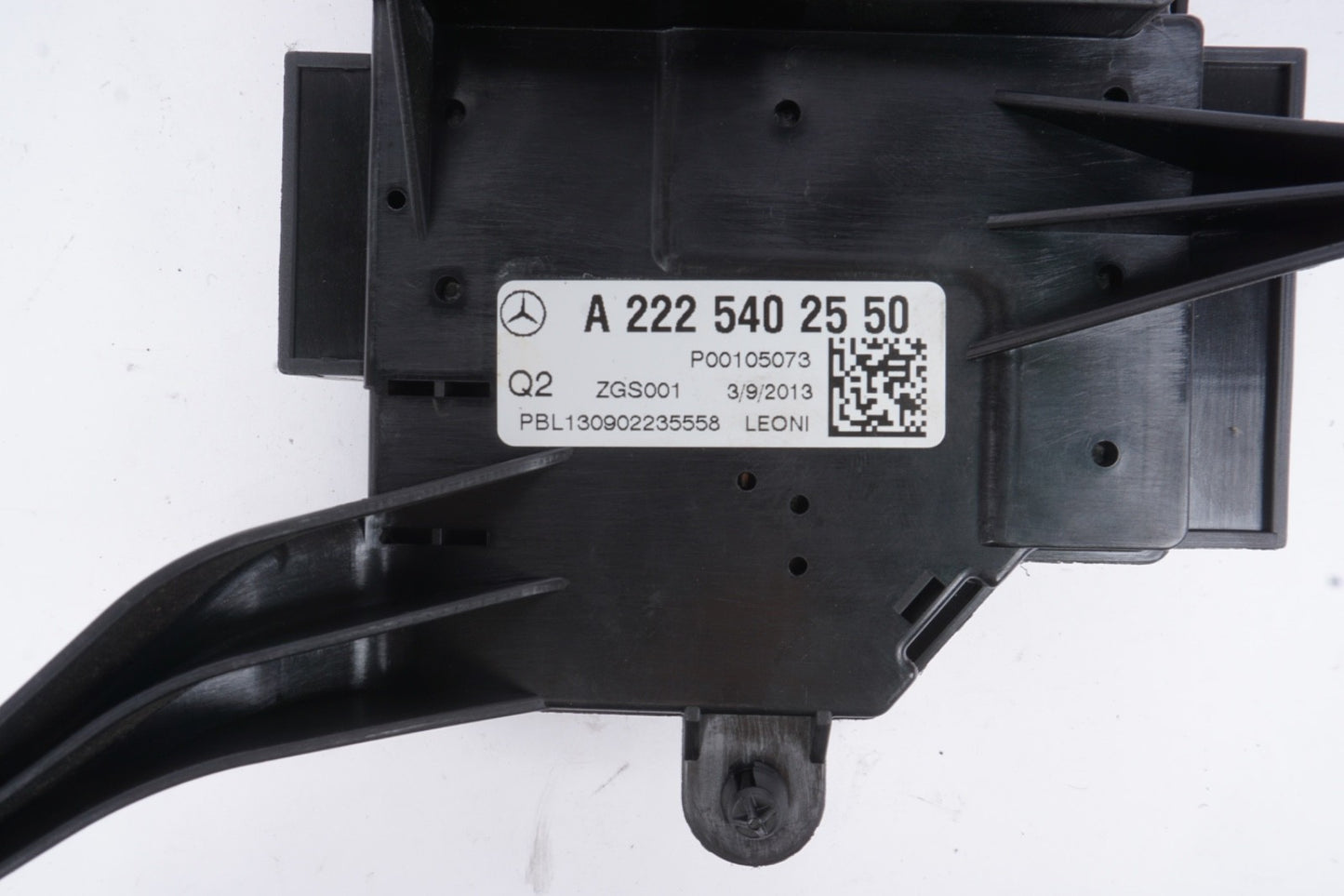 14-17 Mercedes W222 S550 S600 Front Dash Fuse Junction Box Relay Block Panel OEM