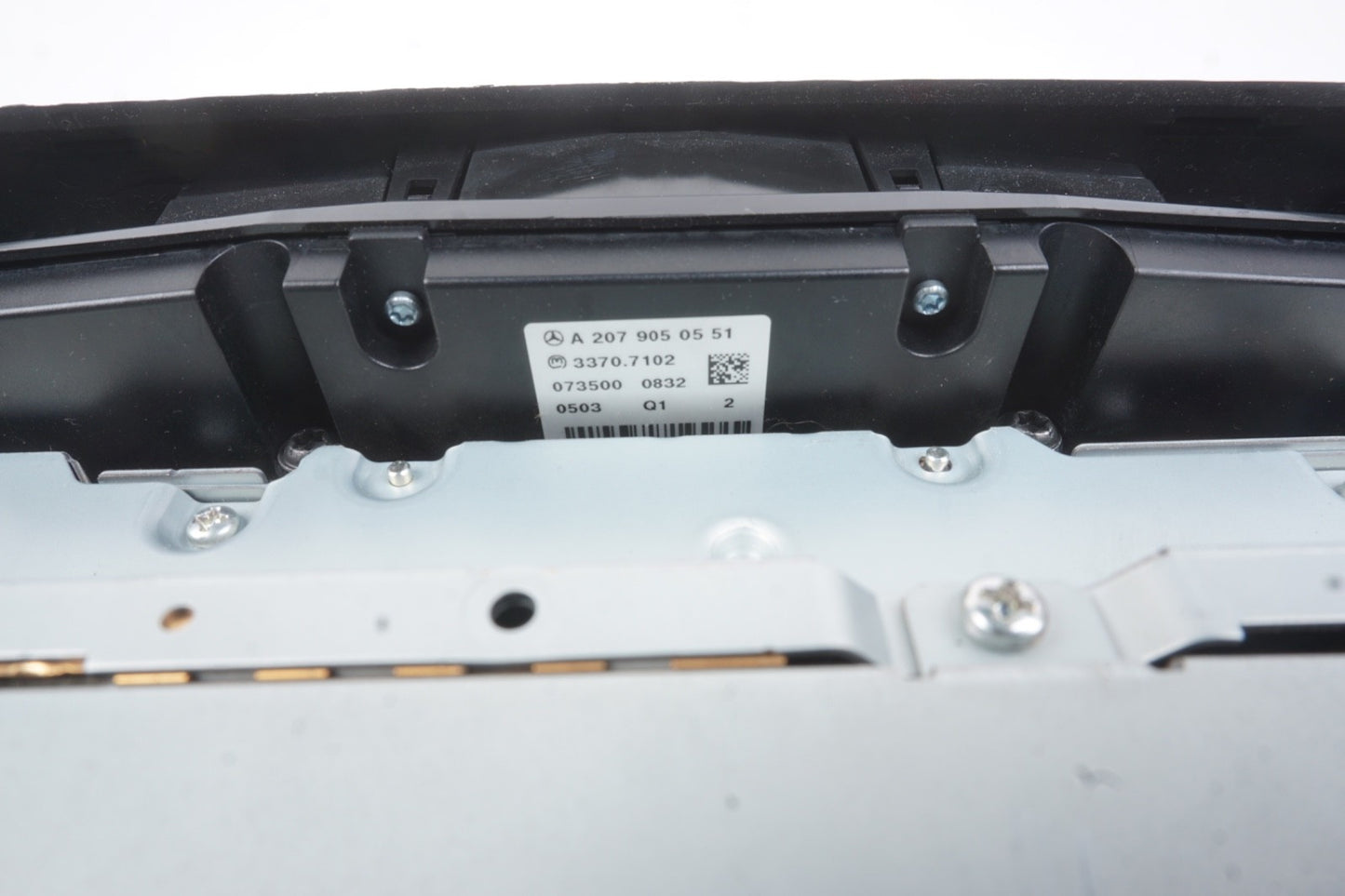 2010 - 2011 Mercedes W212 E350 E550 E63 AMG Command Head Unit CD Changer Radio