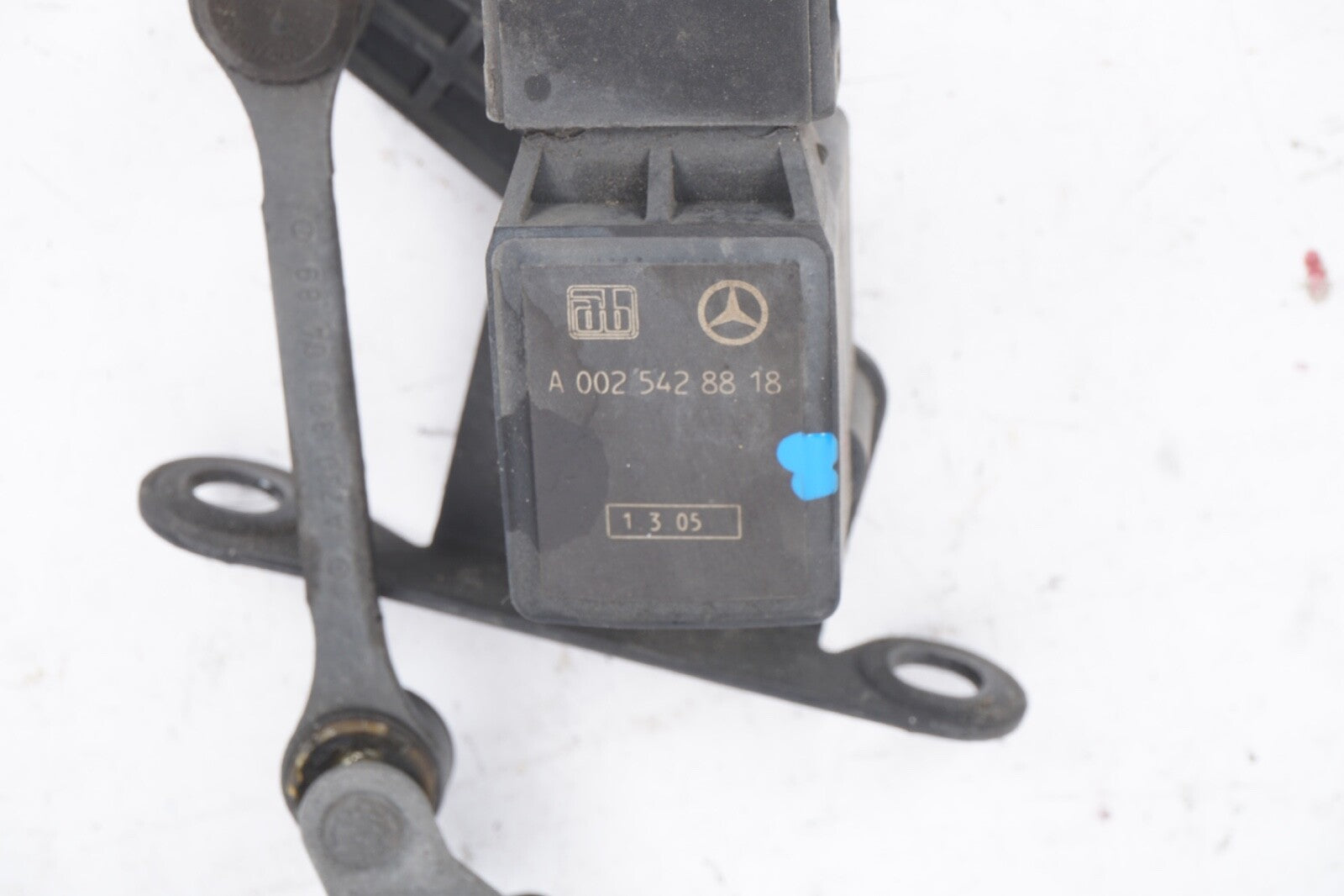 03-12 Mercedes R230 SL500 SLK350 SL55 AMG Suspension Level Sensor 0025428818 OEM