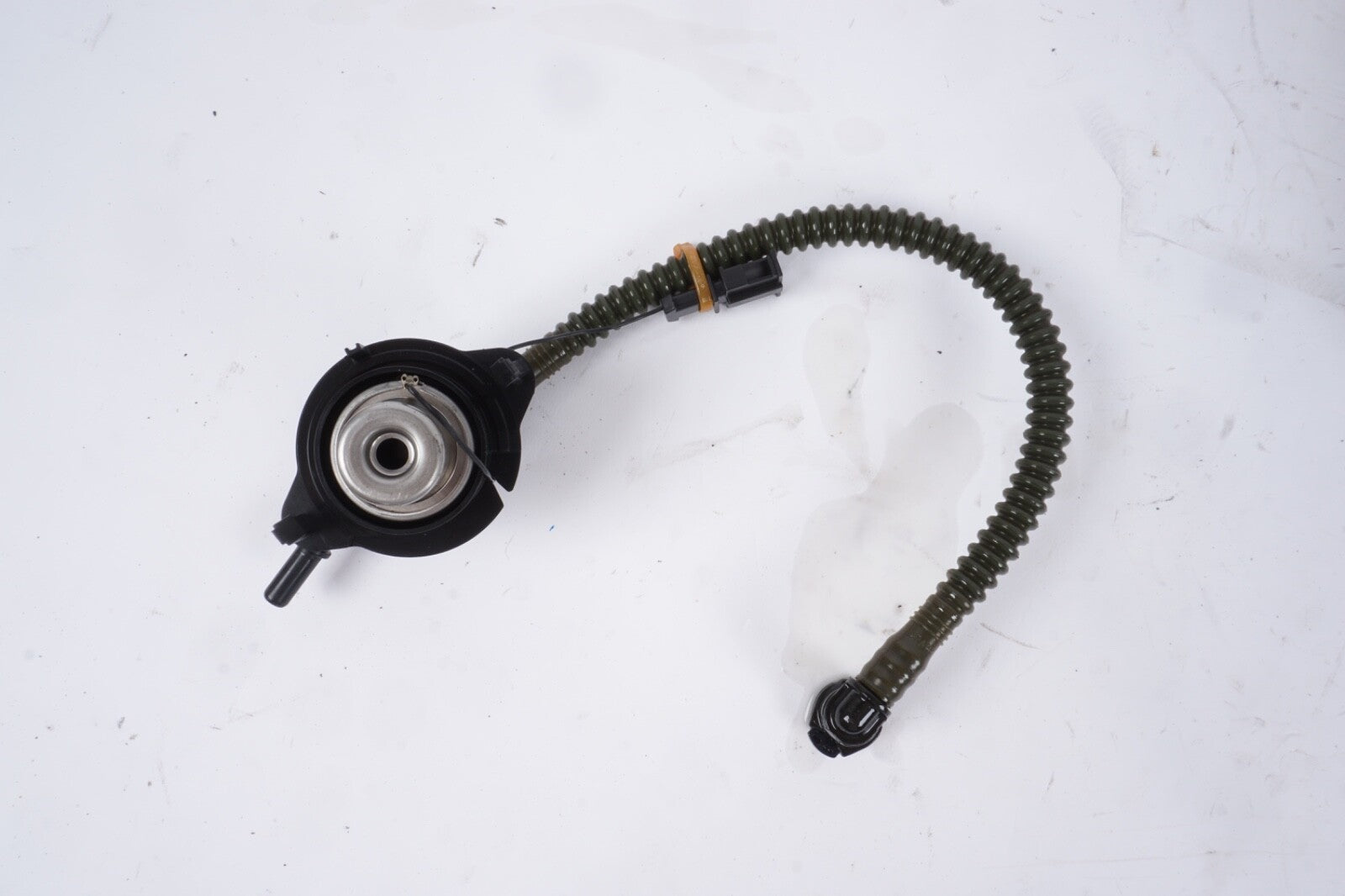 2011 - 2015  Audi A8 3.0L Fuel Pump OEM 4H0201317H 4H0201511