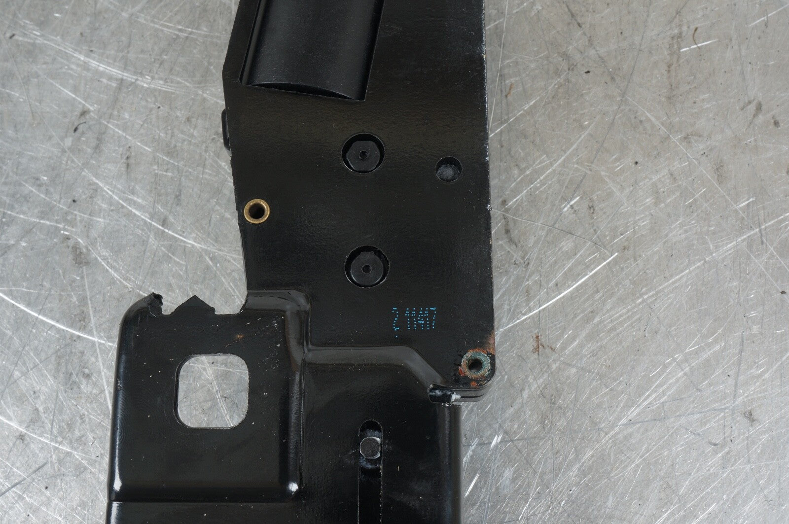 2011 - 2020 BENTLEY MULSANNE LID LATCH LOCK ACTUATOR STRIKER PLATE OEM