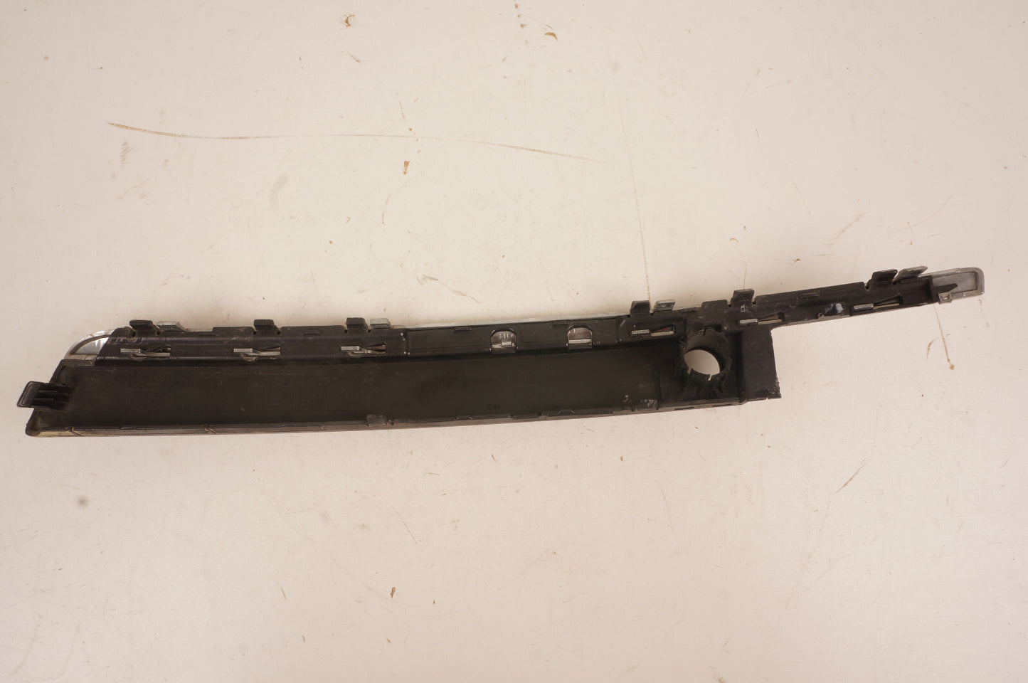 08-10 Audi A8 S8 FRONT BUMPER MOLDING RIGHT PASSENGER SIDE OEM