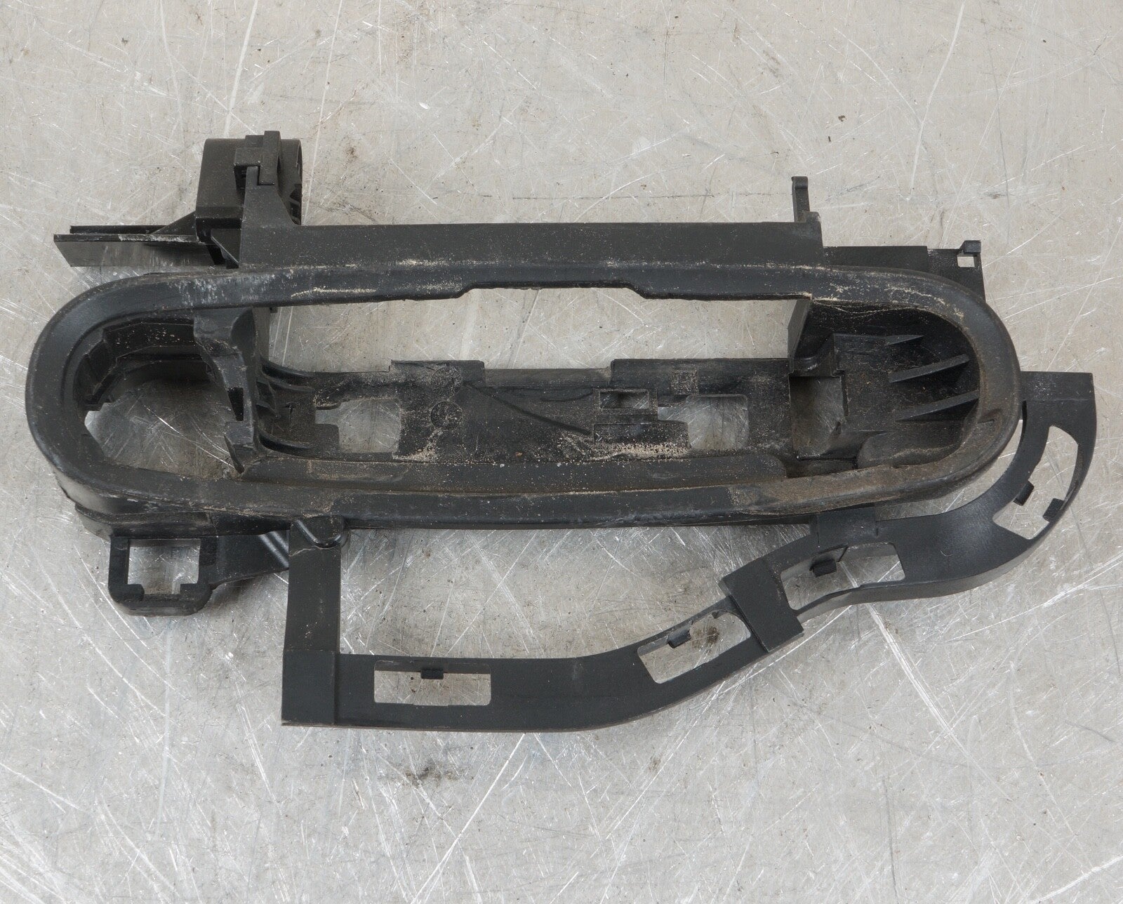 2005-2011 Audi A6 Quattro Front Right Passenger Side Door Handle Bracket