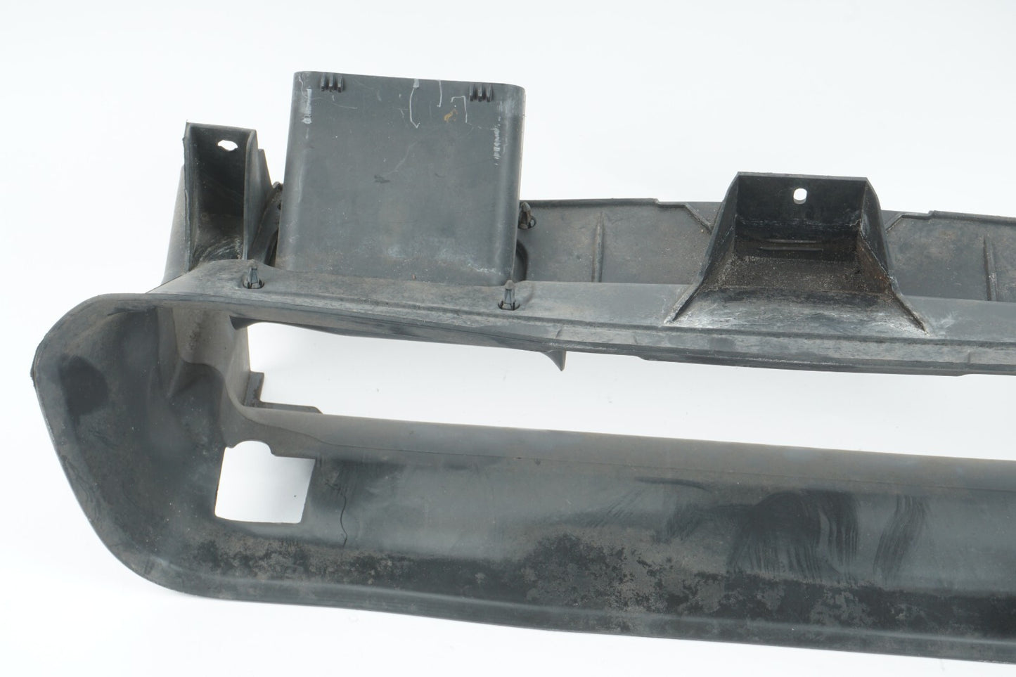 2006-2013 VOLVO C70 Radiator Air Duct Assy 30678470 OEM