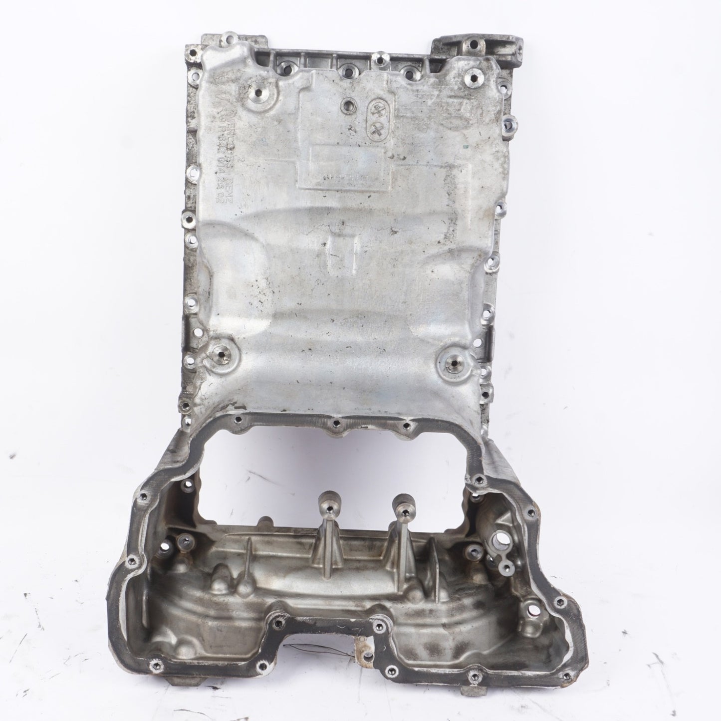 Mercedes W212 E350 Bluetec Diesel OM642 Engine Upper Oil Pan 6420142602 OEM