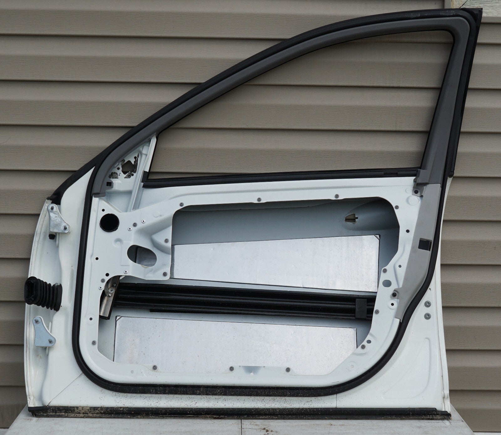 2007 - 2013 MERCEDES-BENZ S550 FRONT RIGHT PASSENGER SIDE DOOR SHELL OEM