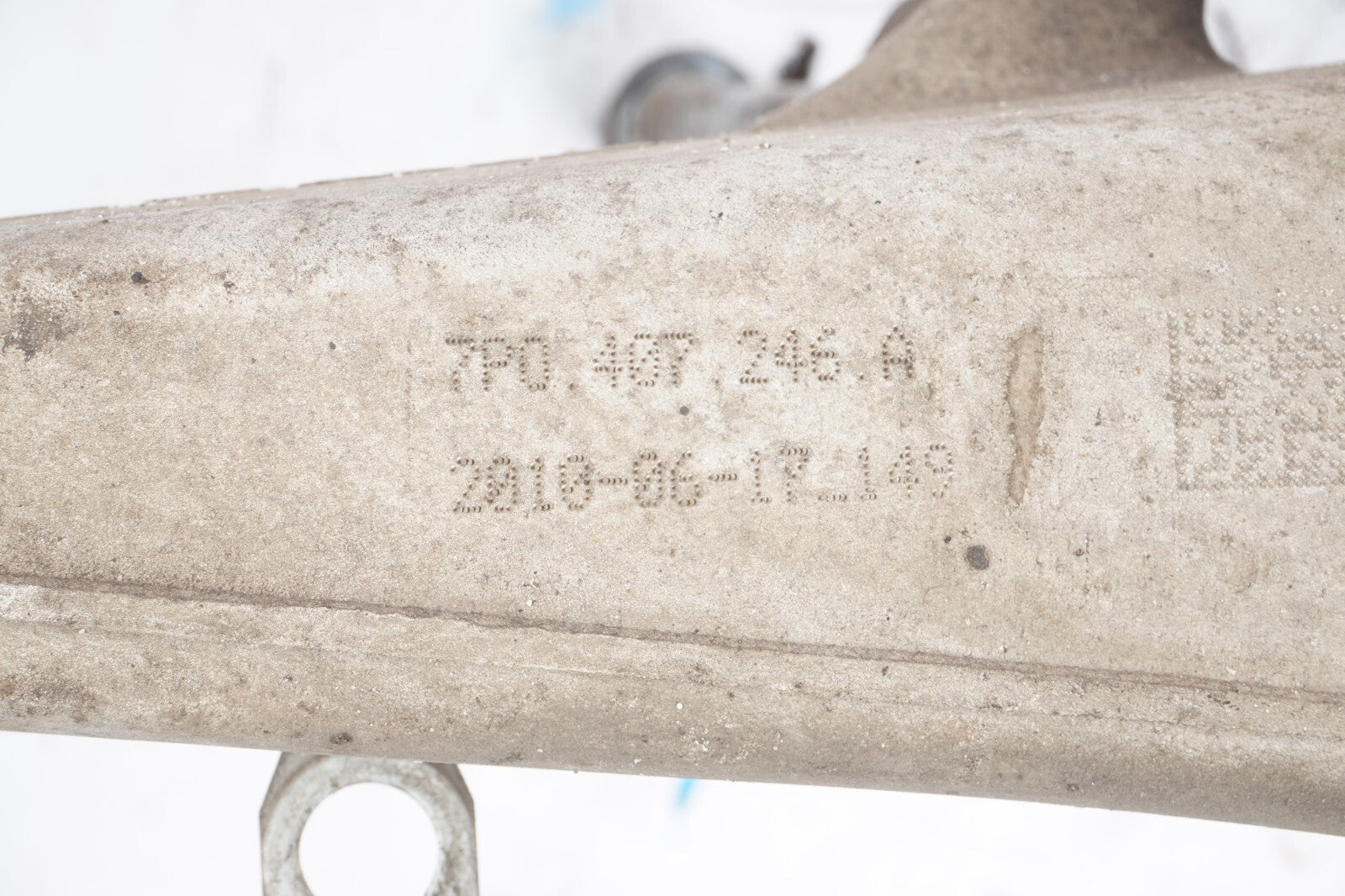 11-18 Porsche Cayenne 958 4.8l Front Right Passenger Side Wheel Hub OEM