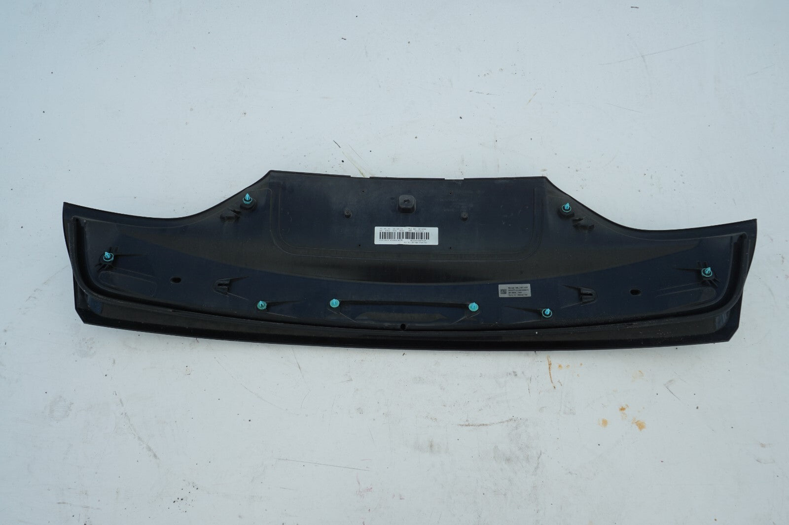 2010 - 2013 BMW 550GT F07 TAILGATE LID TRIM MOLDING 7200540 OEM