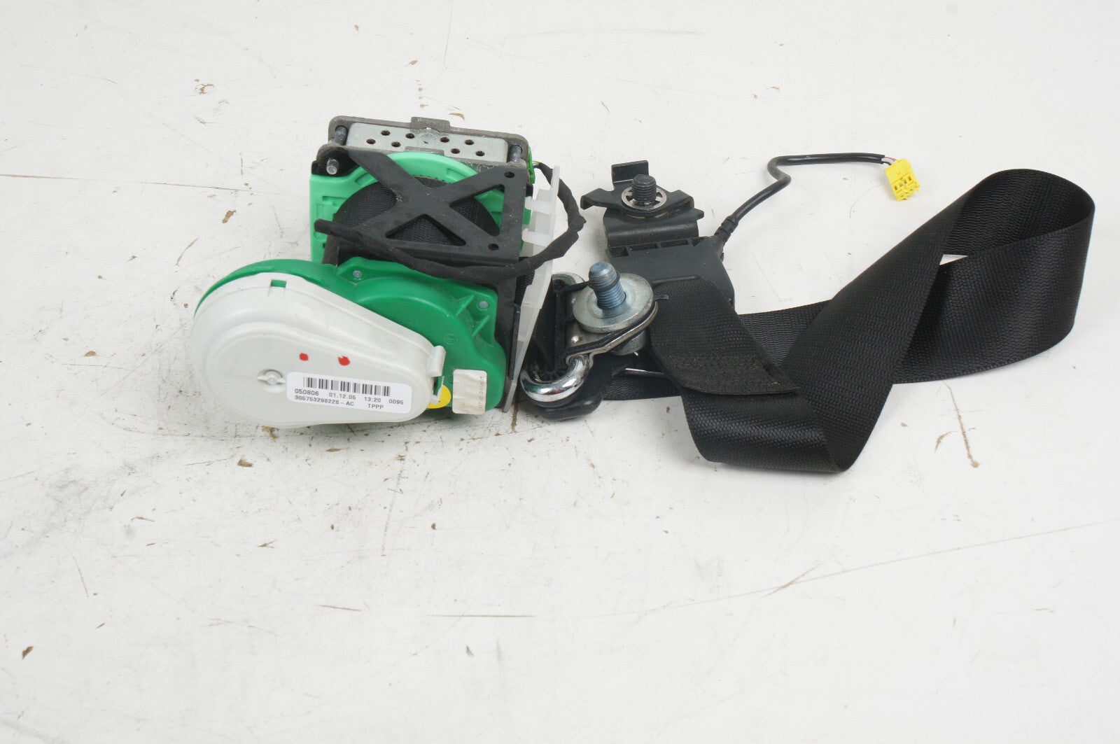 03 - 09 Mercedesz CLK350 CLK500 W209 FRONT RIGHT PASS SEAT BELT RETRACTOR OEM