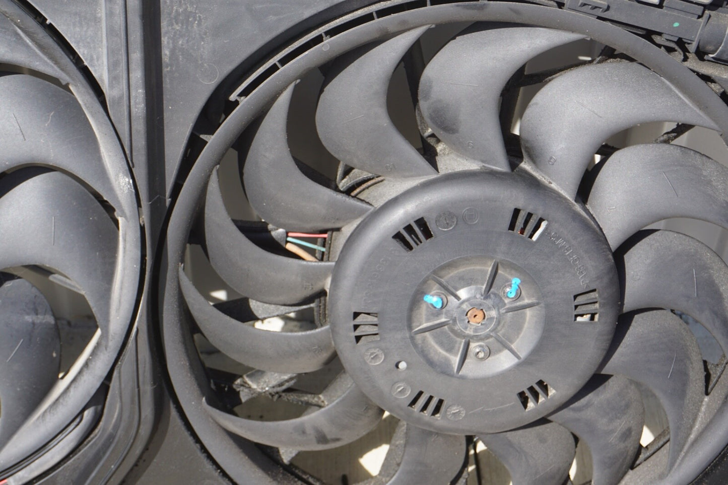 2004 - 2010 AUDI A8L A8 L QUATTRO 4.2L ENGINE COOLING FAN OEM