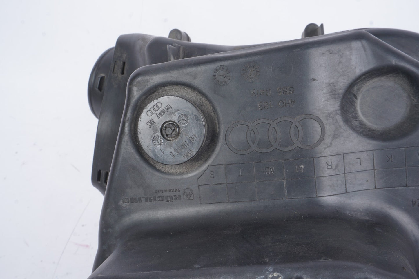 2011 - 2018 Audi A8L A8 3.0l Right Air Cleaner Filter Box Passenger Side OEM