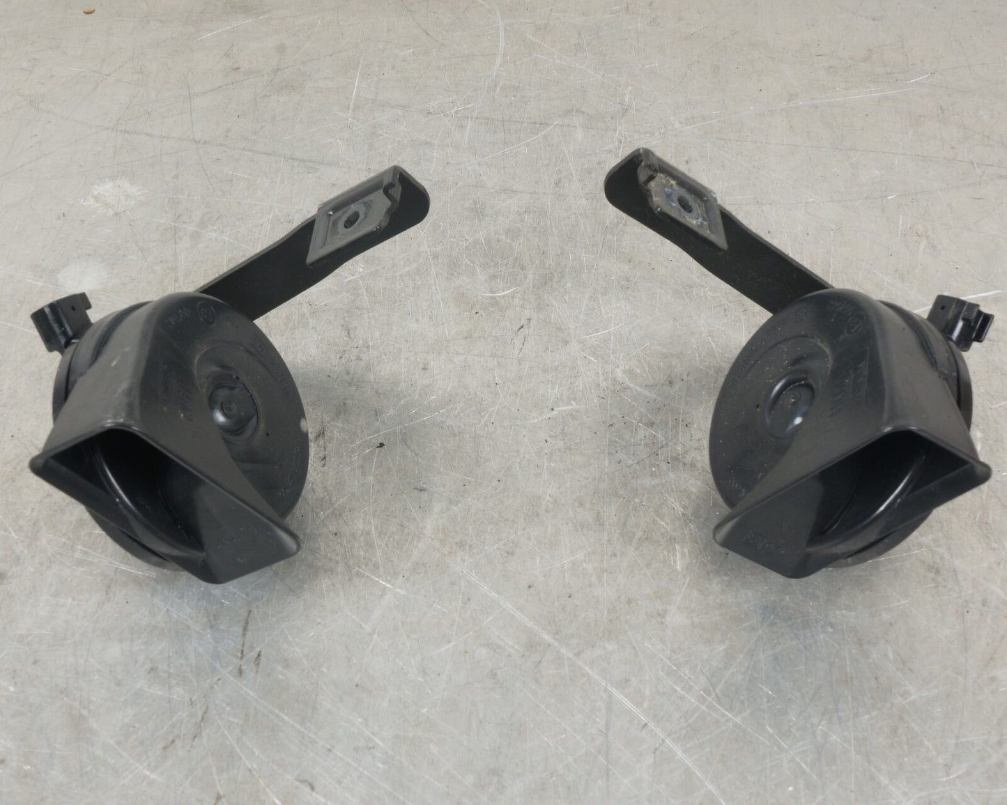 2020-2023 CADILLAC CT4 FRONT RIGHT LEFT SIDE LOW NOTE TONE HORN SIGNAL PAIR