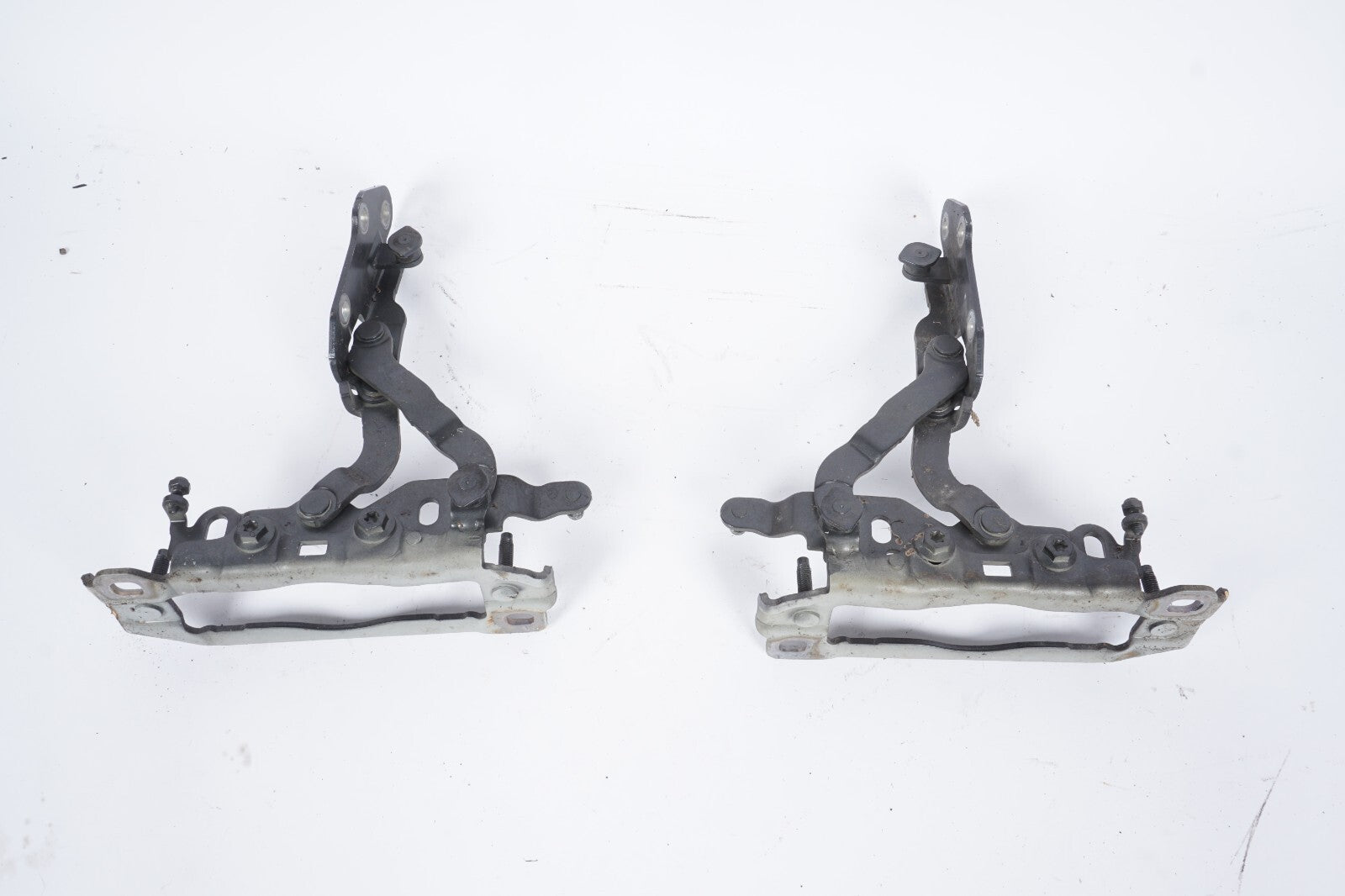 08-14 Mercedes W204 C350 C250 Hood Bonnet Hinge Left & Right OEM