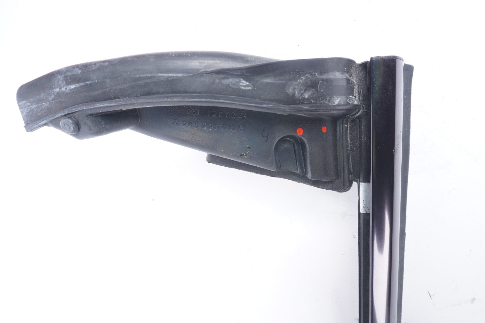 03 - 08 Mercedes R230 SL500 Front Right Passenger Door Window Belt Trim OEM