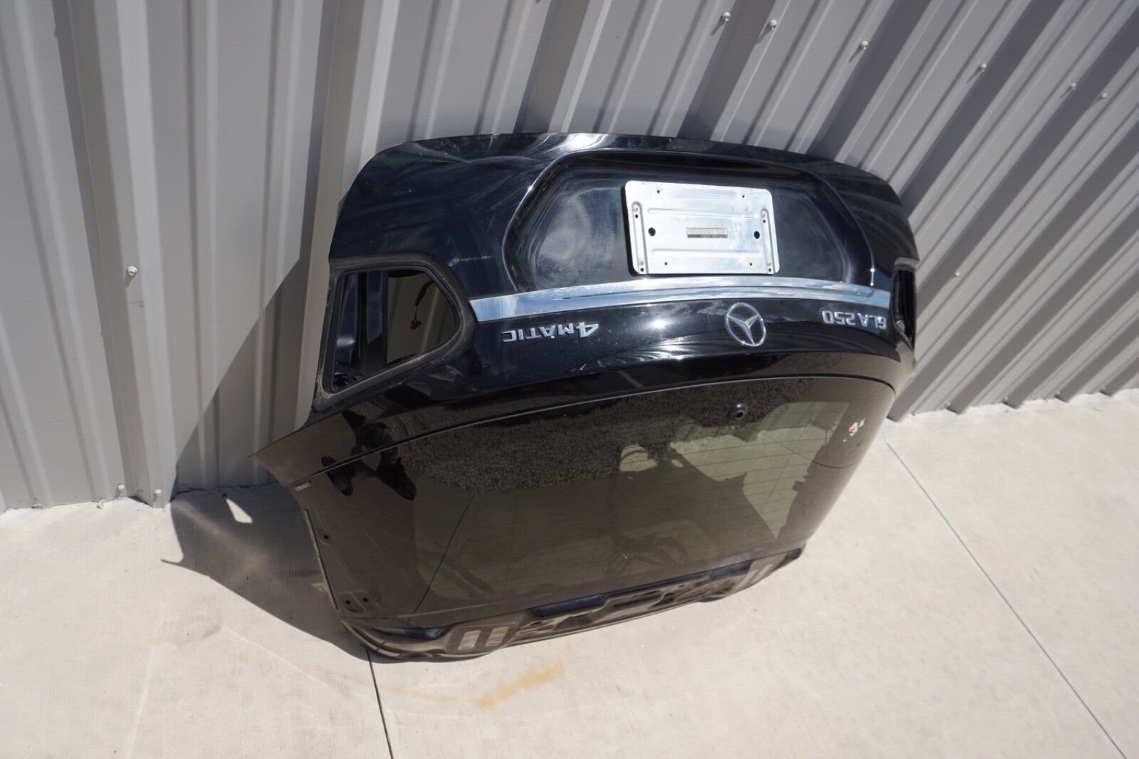 2015 - 2020 MERCEDES GLA250 X156 TAILGATE BACK DOOR SHELL PANEL W/ GLASS OEM