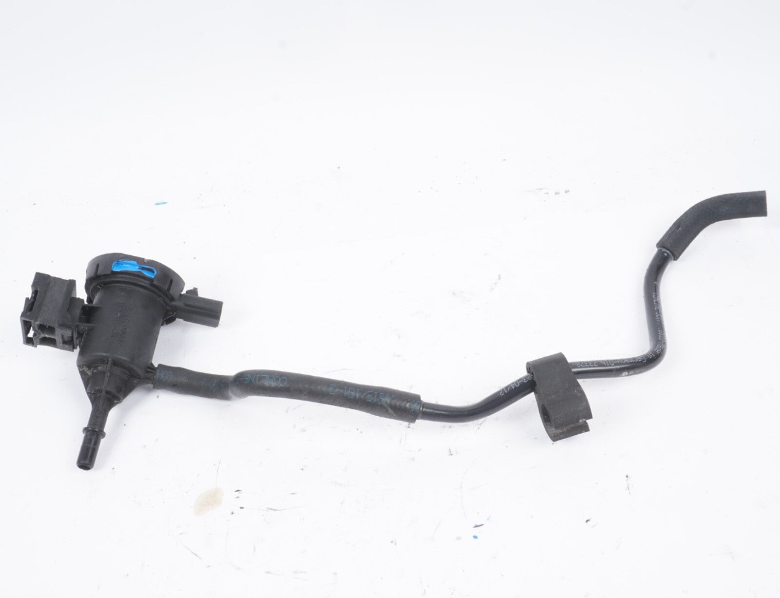 11-18 Mercedes W216 CL550 CLS550 S550 Fuel System Purge Valve 0014760532 OEM