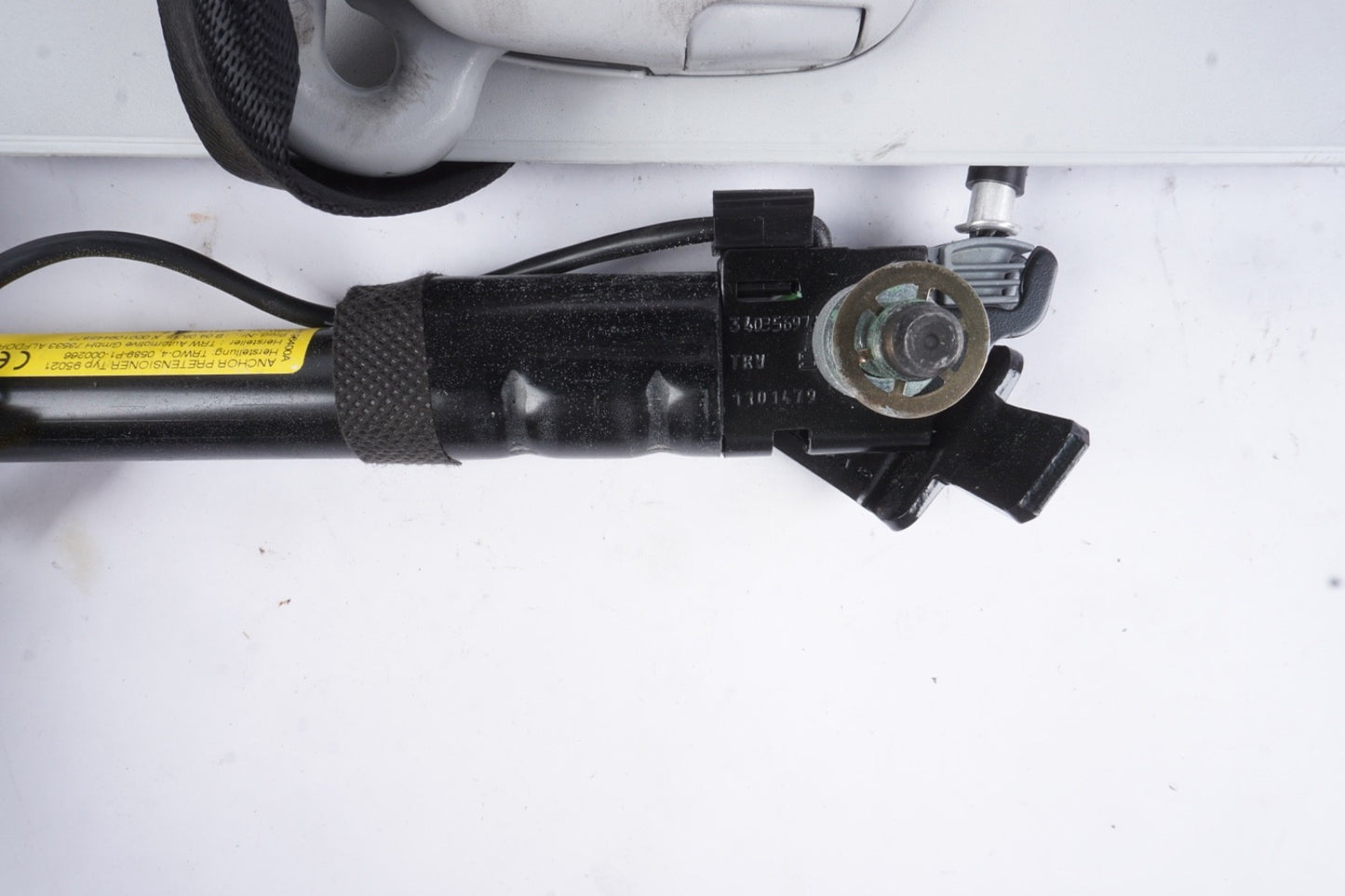 2016-17 FIAT 500X FRONT RIGHT PASSENGER SIDE SEAT BELT SEATBELT RETRACTOR OEM