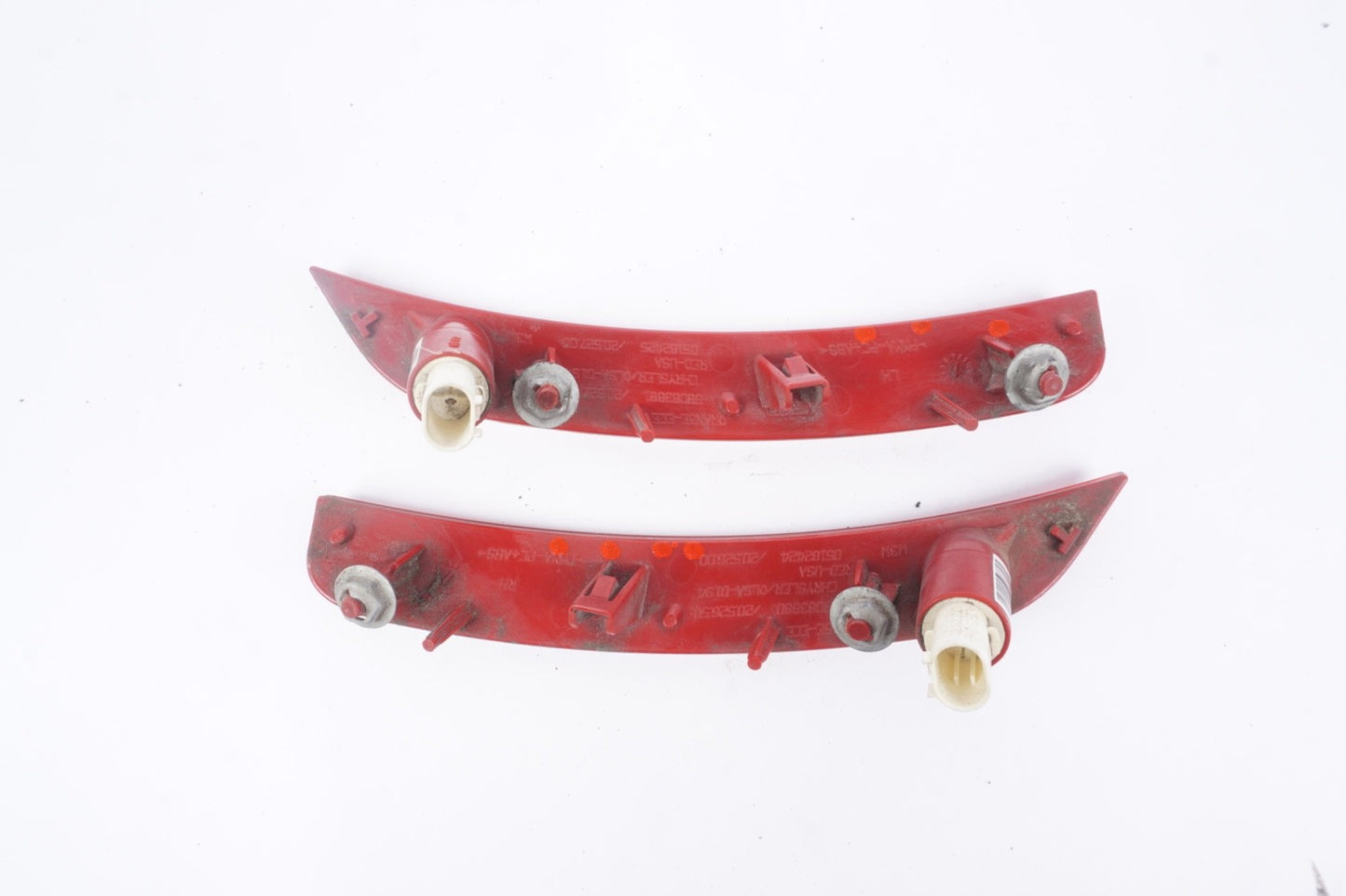 12-17 FIAT 500 REAR RIGHT PASSENGER SIDE BUMPER LIGHT REFLECTOR MARKER OEM