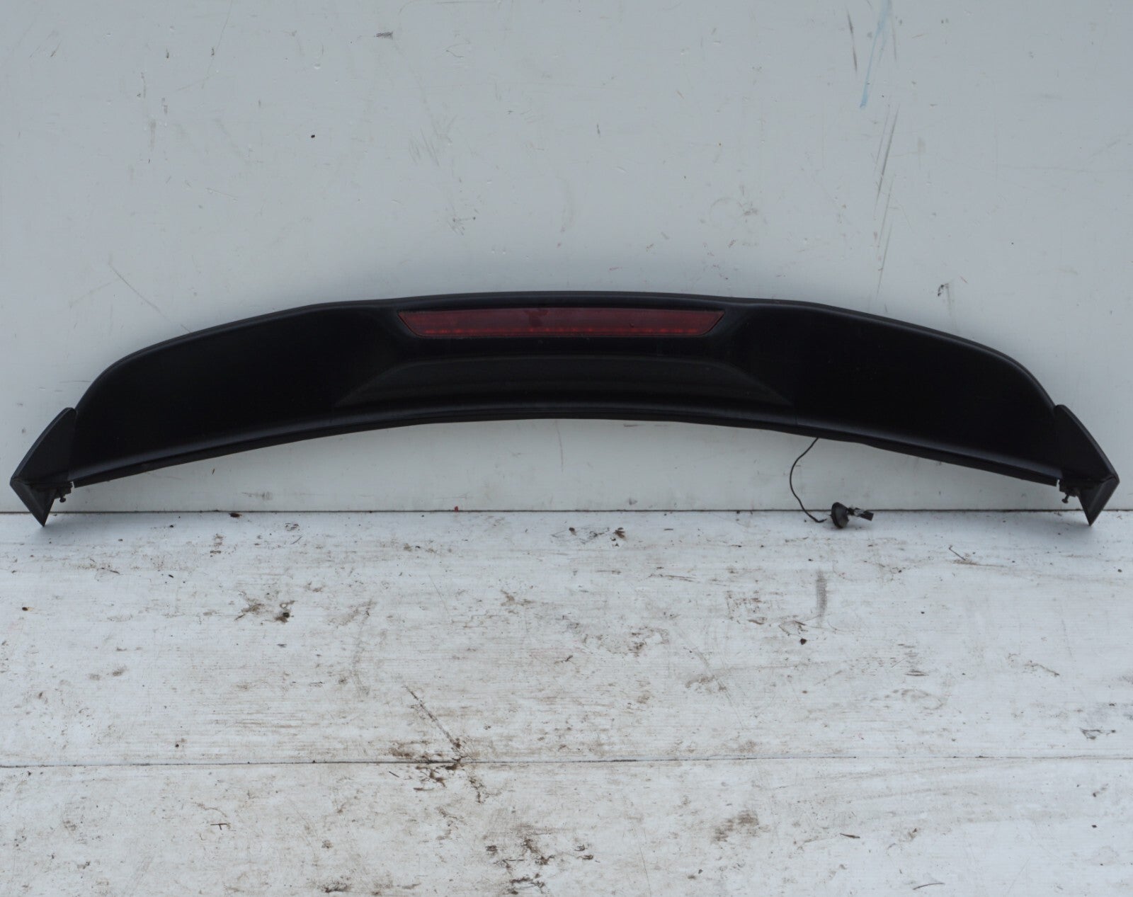 11-14 Porsche Cayenne 958 Rear Trunk Spoiler Wing w/ 3rd Brake Light OEM