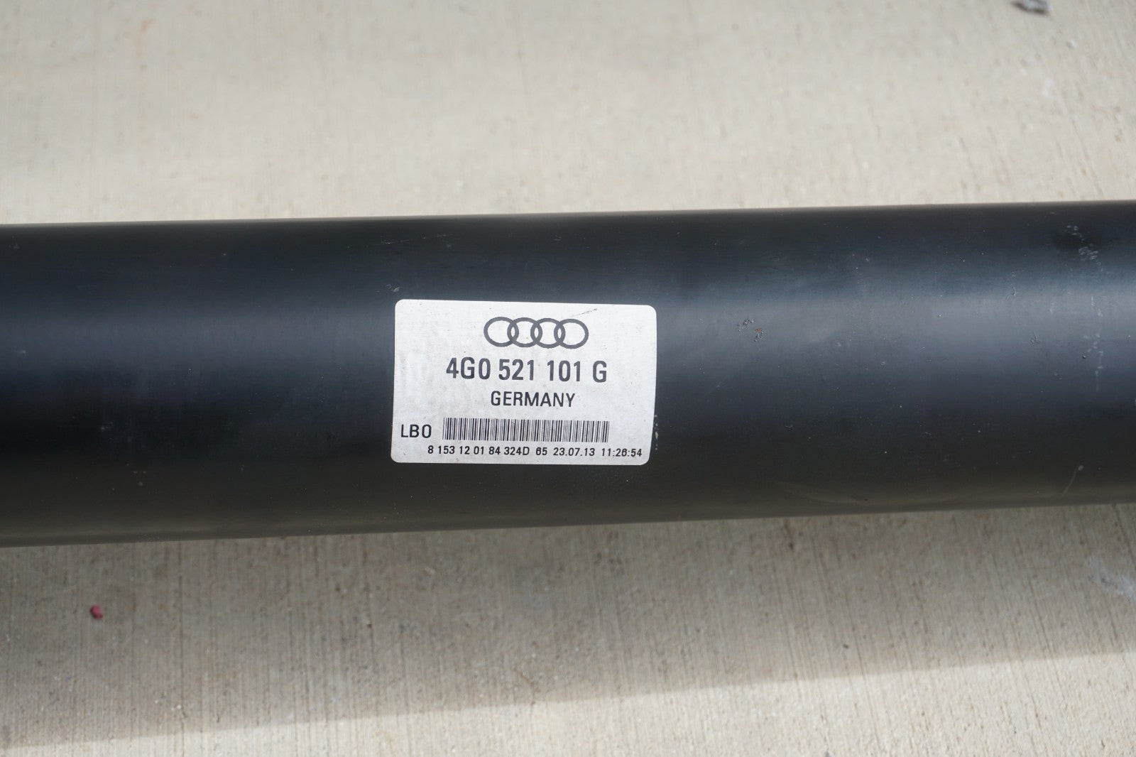 2012 - 2017 Audi A7 Quattro Rear Driveshaft Cardan Proppeler OEM