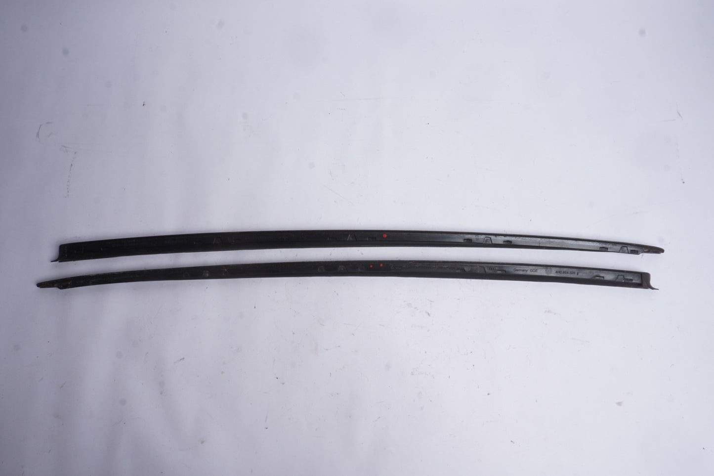 2011-2018 AUDI A8 QUATTRO - Left and Right Windshield SIDE TRIM / SEAL 4H0854328