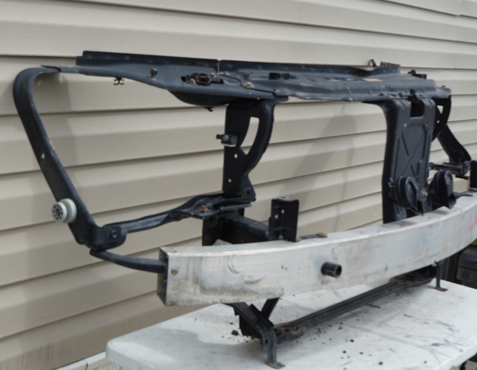 2006 - 2010 MERCEDES BENZ R350 W251 RADIATOR SUPPORT W/ BUMPER REINFORCEMENT OEM