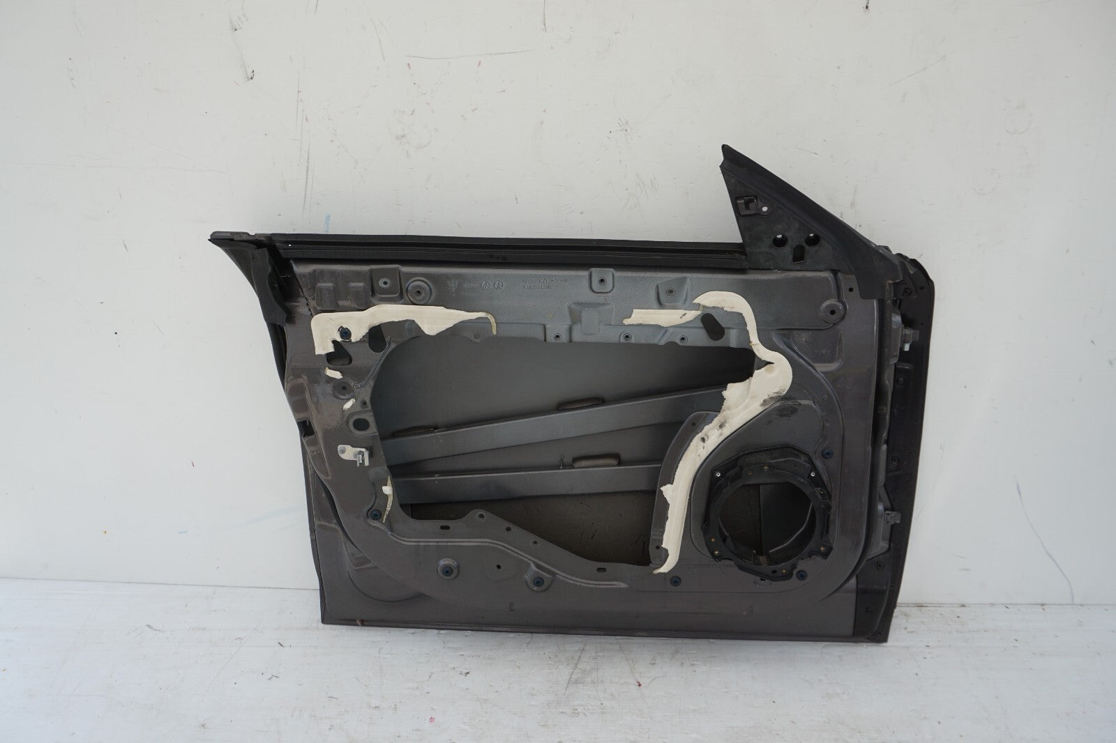 2014-2019 MASERATI GHIBLI FRONT LEFT DRIVER DOOR SHELL  OEM