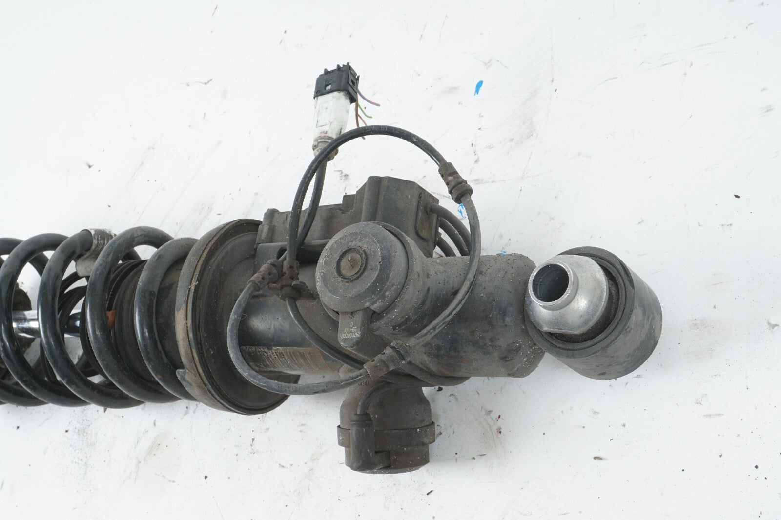 2012 - 2018 BMW 650i COUPE REAR SHOCK STRUT ABSORBER RIGHT PASSENGER SIDE OEM