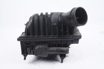2016 - 2019 BMW X1 X2 2.0L ENGINE AIR CLEANER INTAKE W/ FILTER HOUSING BOX OEM