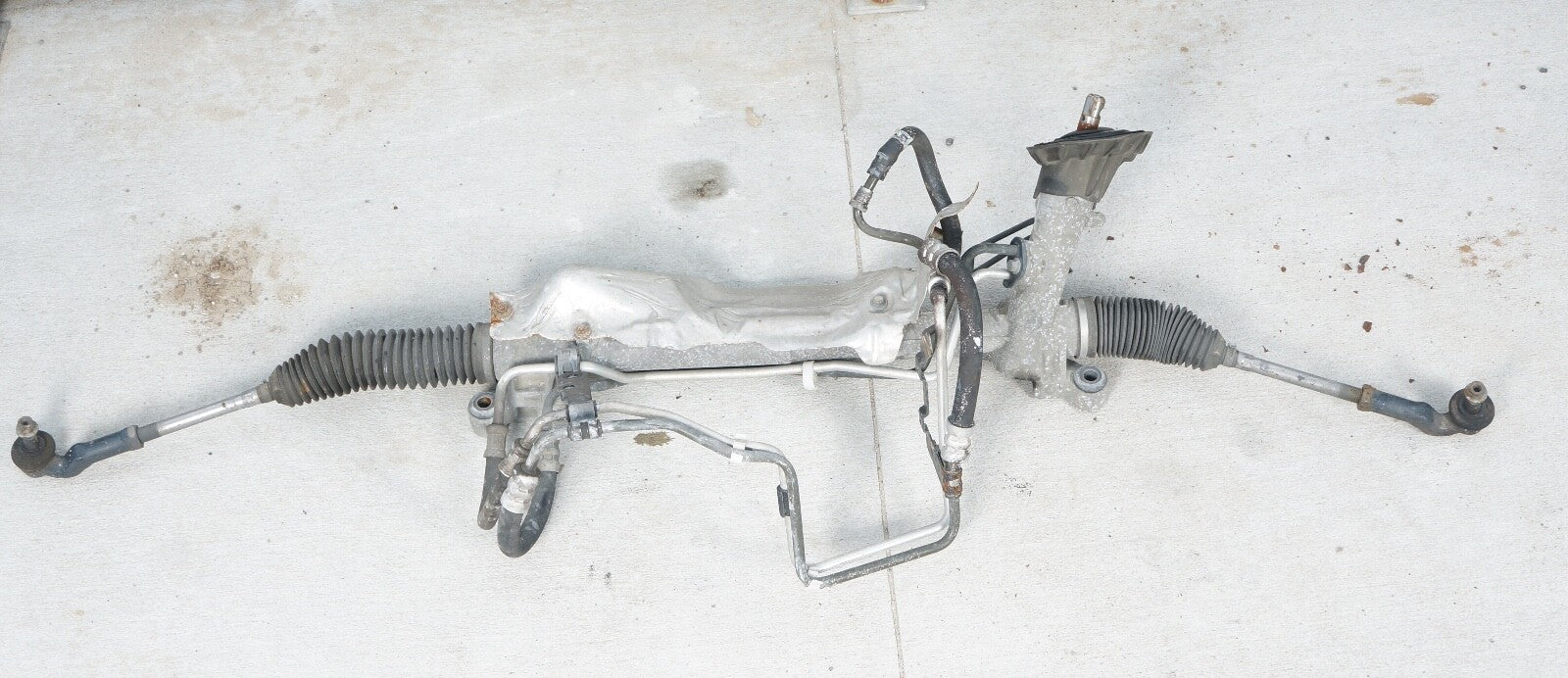 2012 Volvo C70 Power Steering Gear Rack and Pinion Assembly  360020176