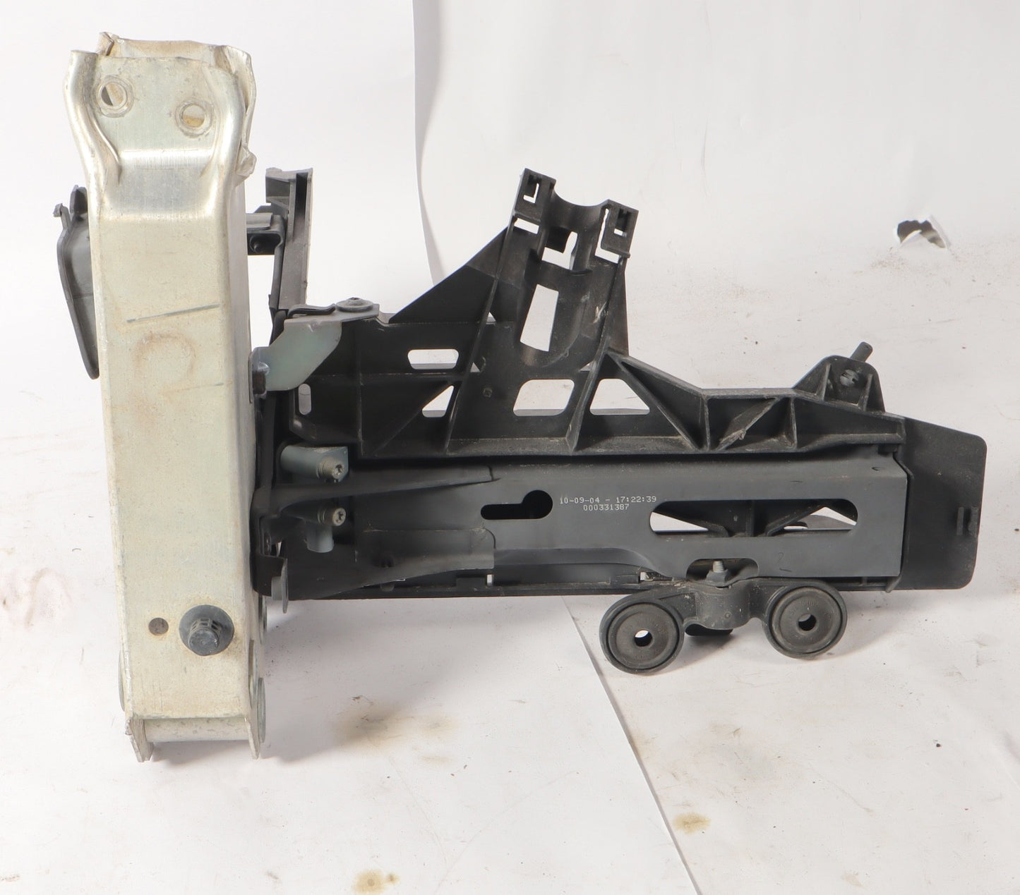 10-17 BMW F07 535i 550i GT RADIATOR SUPPORT PANEL LOWER LEFT DRIVER OEM