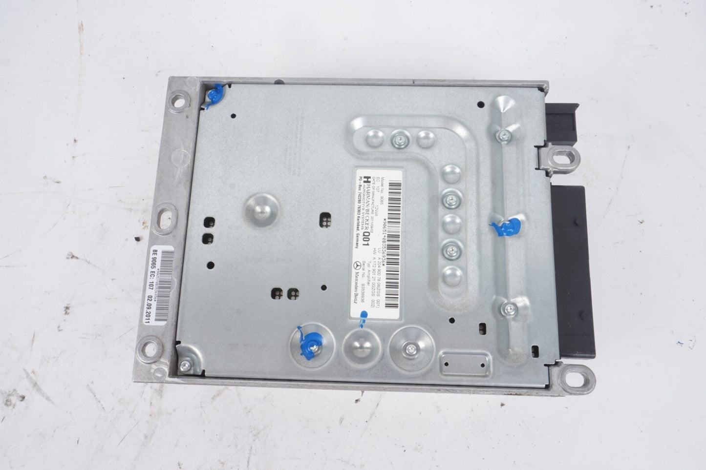 08-17 Mercedes W204 C300 E63 E550 Amplifier Amp Harman/Becker 2049007806 OEM