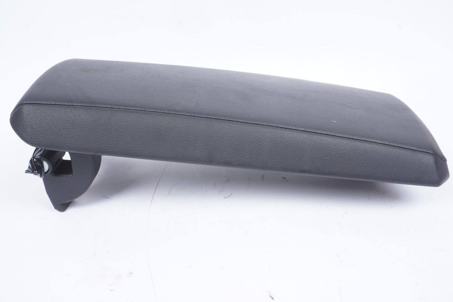 22 - 24 BMW 430I G22 Convertible Center Console Armrest OEM