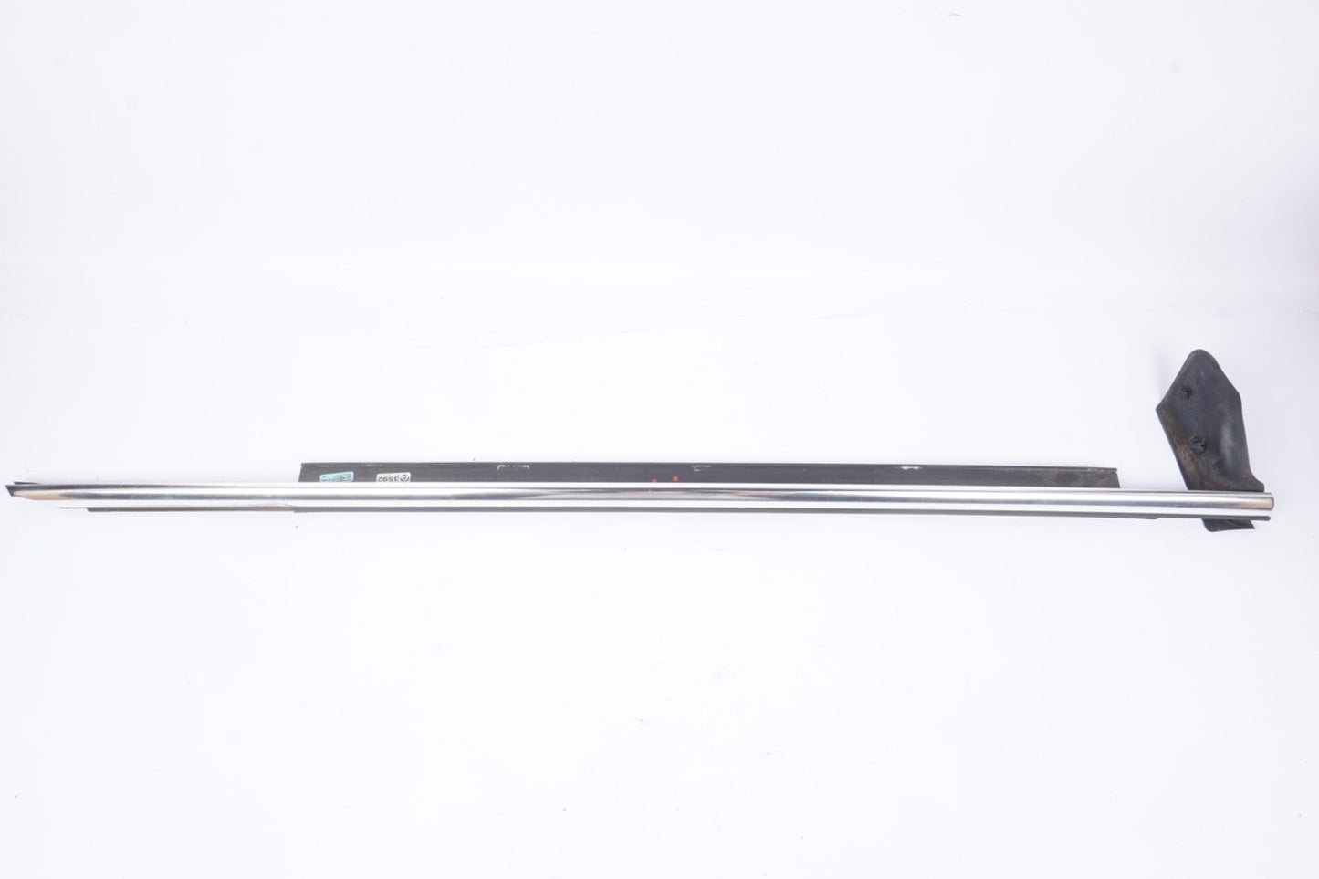 2011-2018 AUDI A8L QUATTRO FRONT PASSENGER SIDE DOOR WINDOW BELT MOLDING OEM