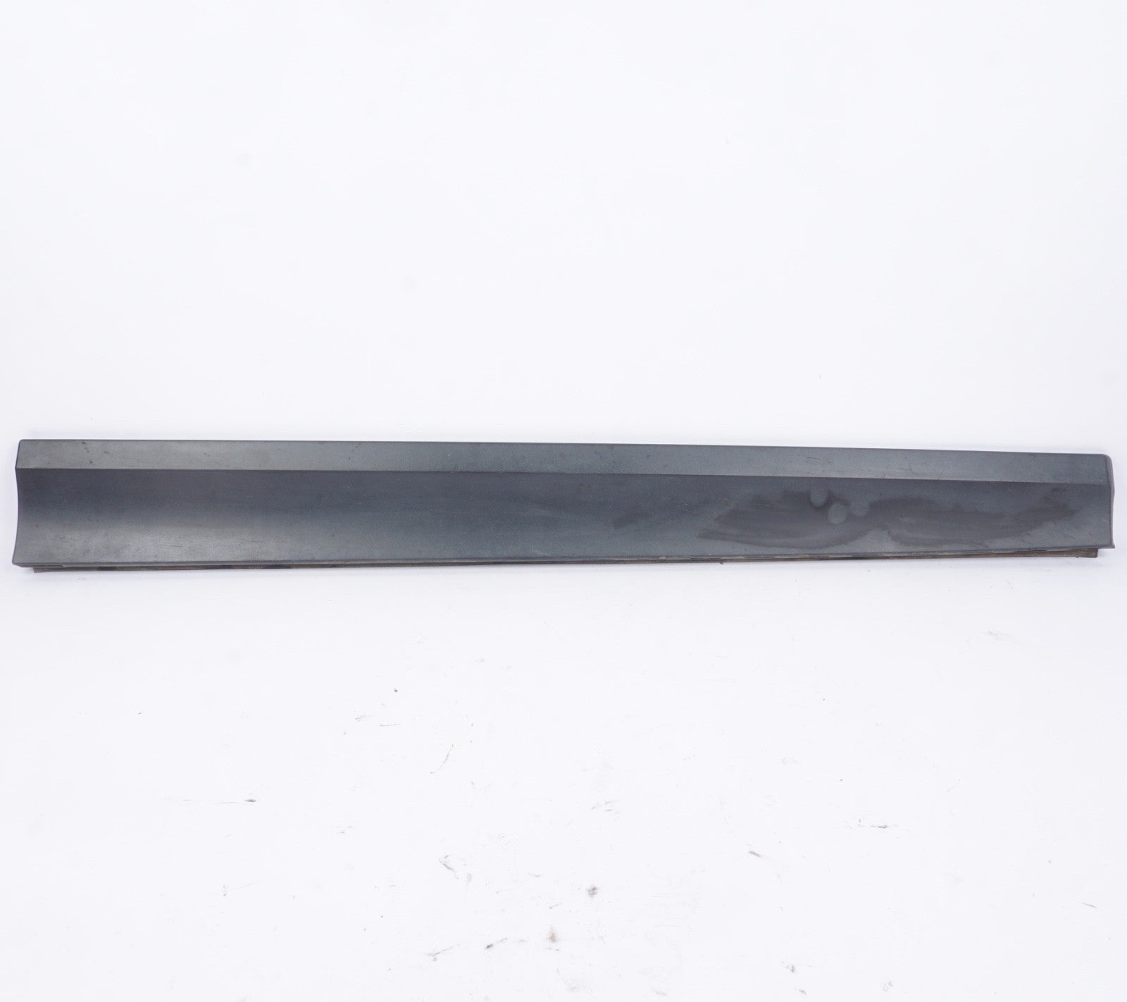 11-18 BMW X3 X4 (F25 26) FRONT RIGHT LOWER DOOR MOULDING TRIM (w/o M or X-LINE)