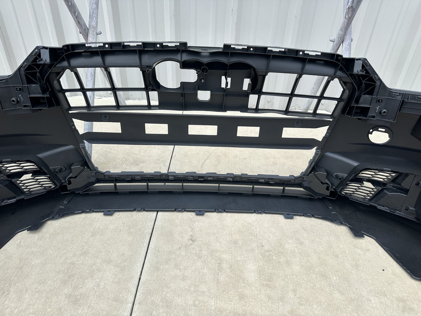 2018 AUDI A6 C7 S6 S-line Front Bumper Cover With Side Grilles
