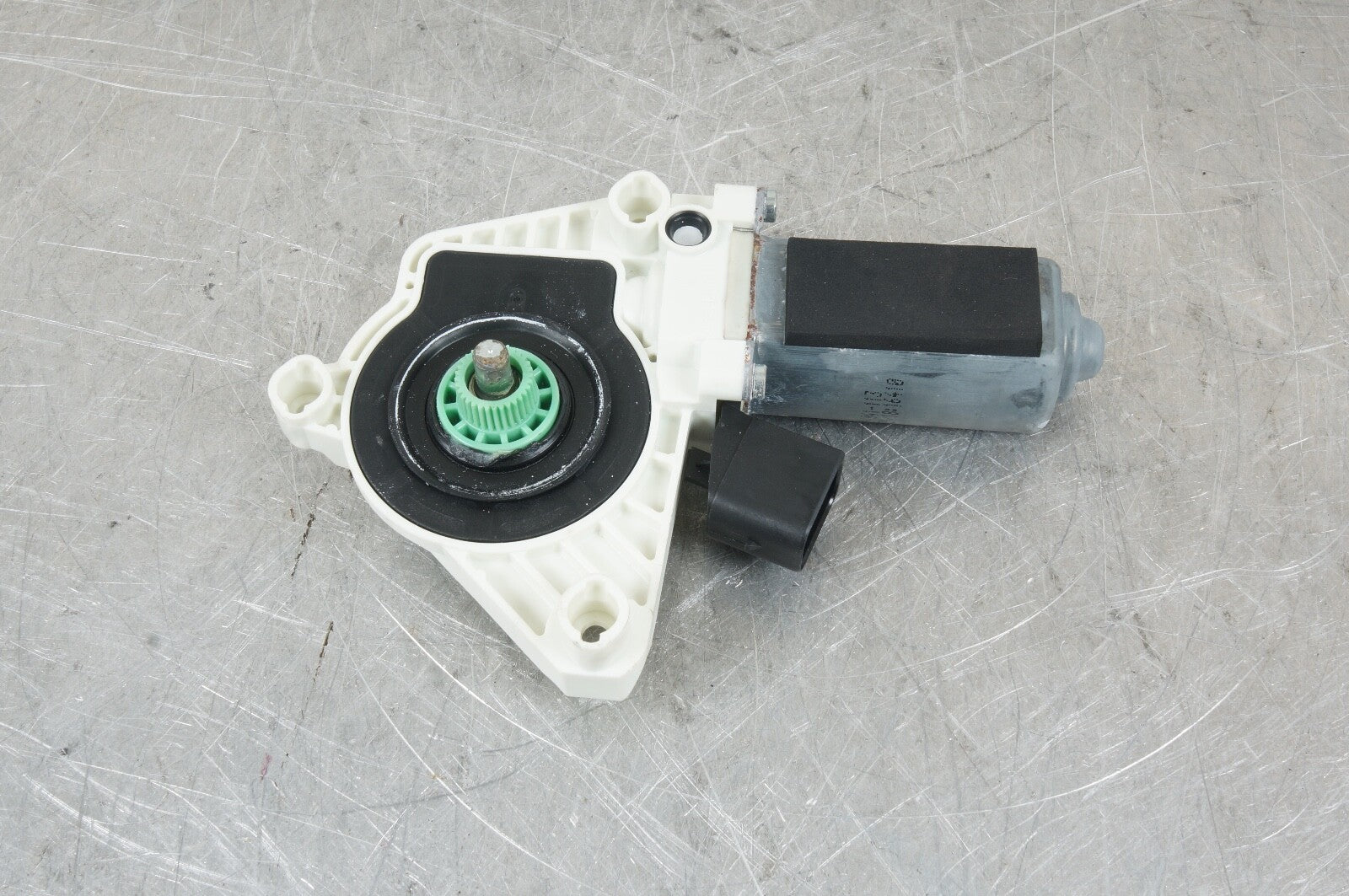 13-20 Mercedes R231 SL550 SL400 Front Left Side Window Regulator Motor OEM