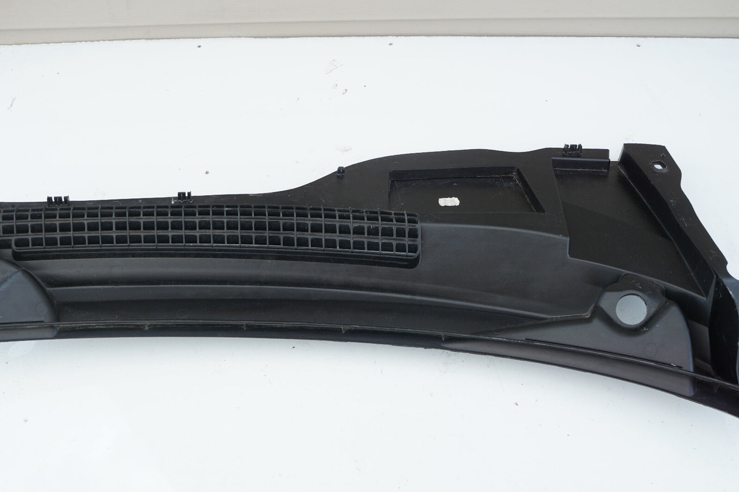 2007 - 2015 MINI COOPER CLUBMAN R55 LEFT DRIVER SIDE WINDSHIELD COWL COVER OEM