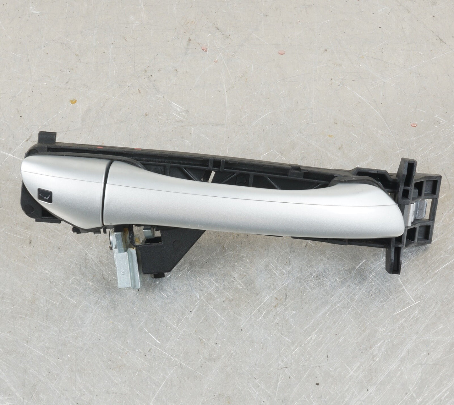 2003 - 2006 Mercedes R230 SL500 SL55 door handle, exterior RIGHT