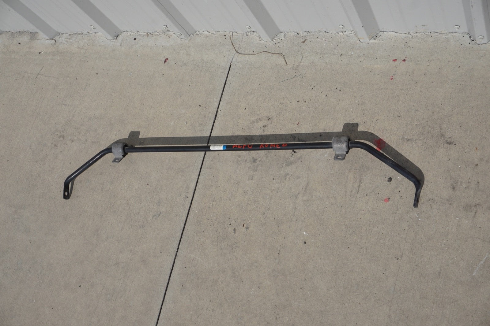 2018 - 2025 ALFA ROMEO STELVIO REAR STABILIZER SWAY BAR W/ LINK OEM 00505417820