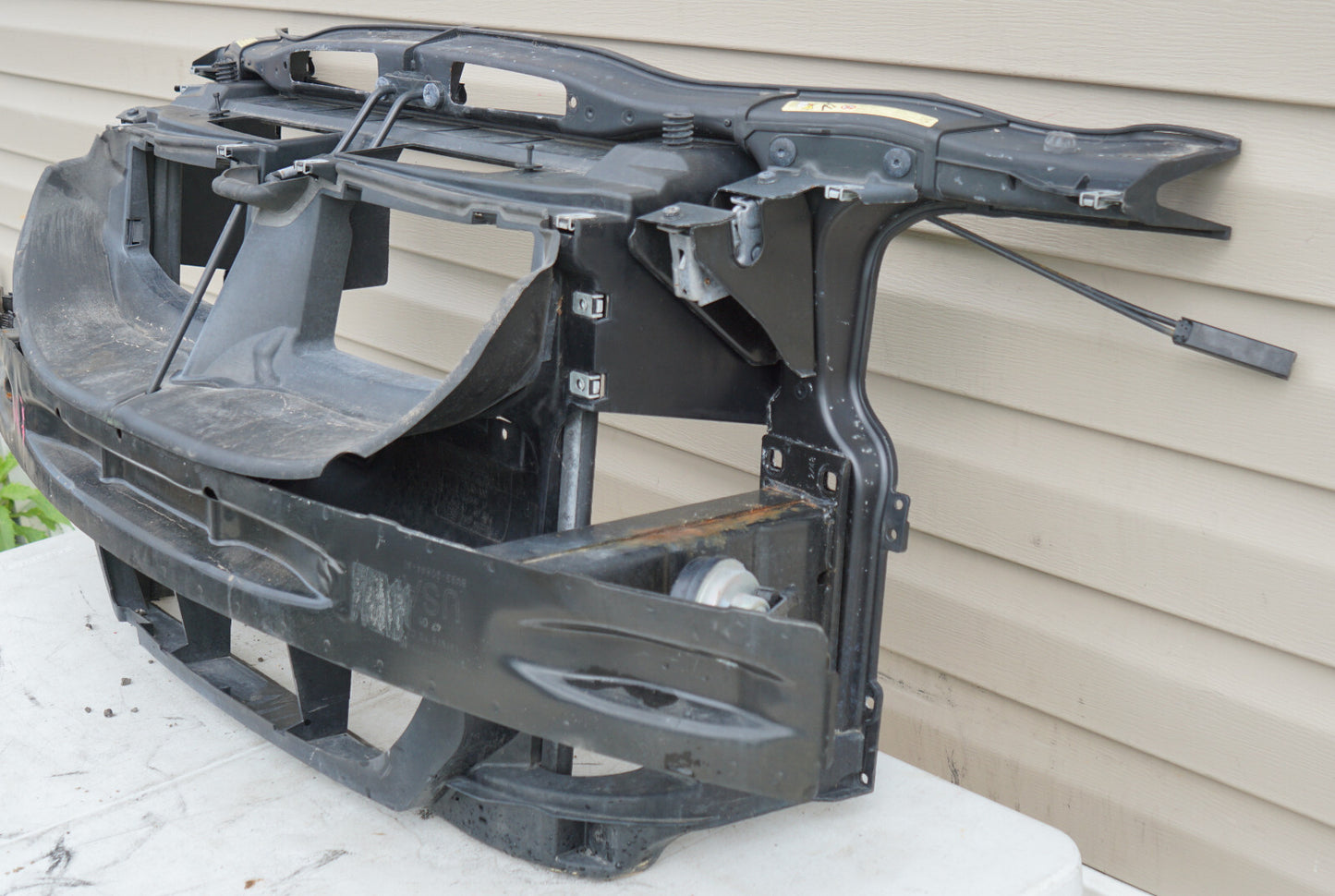 09 10 11 12 13 BMW 328i E93 RADIATOR SUPPORT W/ BUMPER REINFORCEMENT OEM