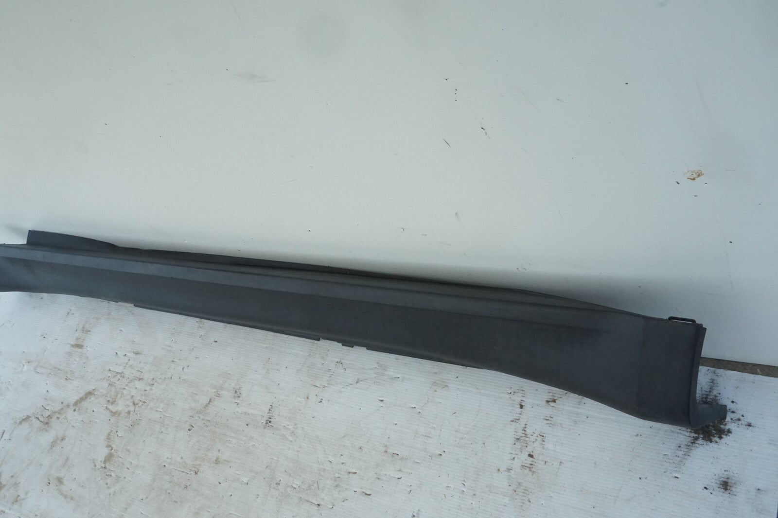 2008 - 2010 BMW X6 LEFT DRIVER SIDE ROCKER PANEL SKIRT MOLDING OEM