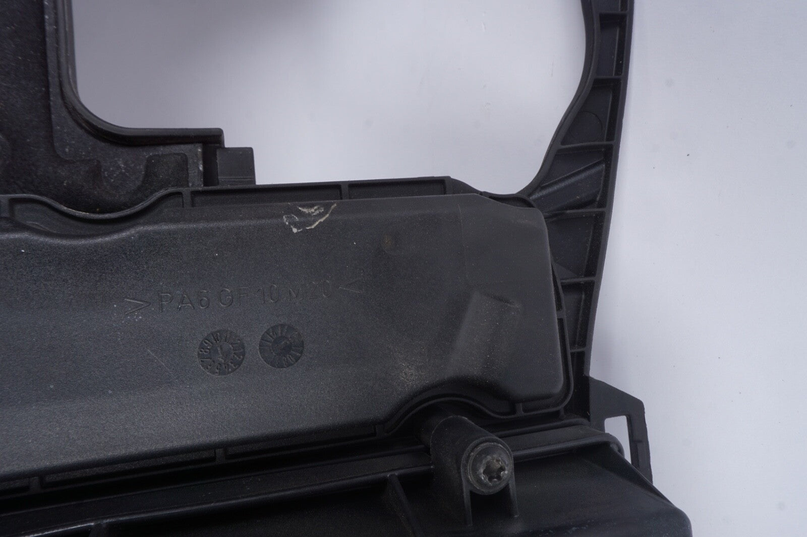 06-12 Mercedes X164 GL450 ML350 Engine Air Intake Cleaner Filter Box Cover OEM
