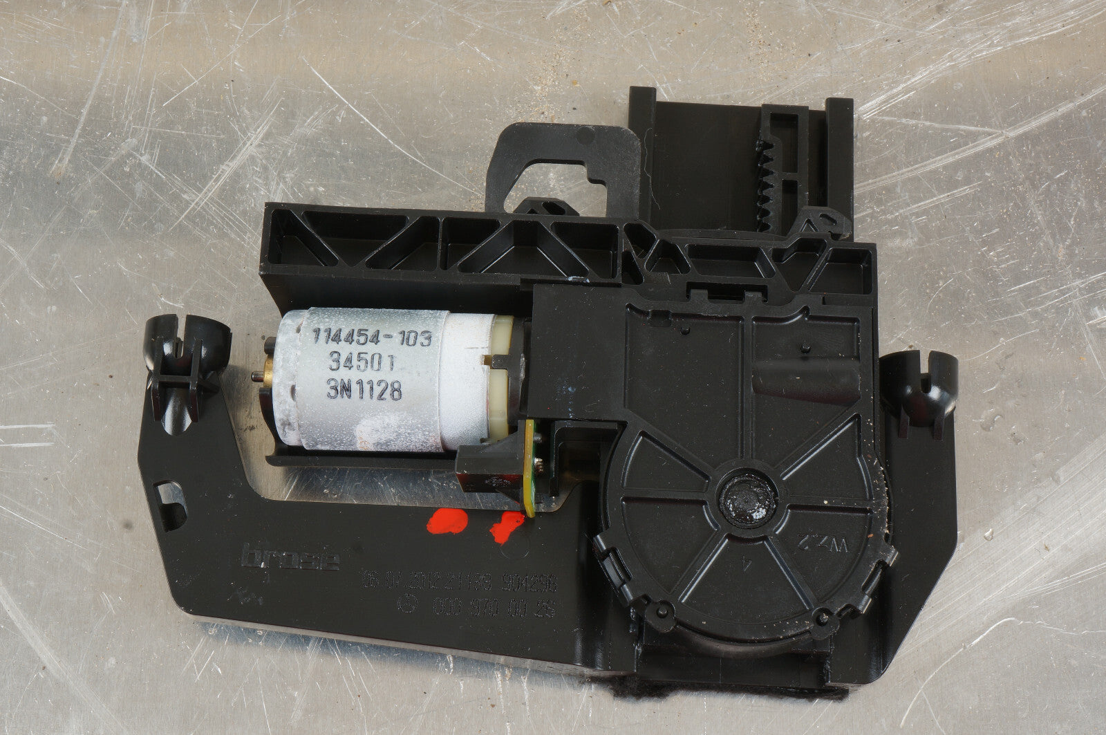 2007-2012 MERCEDES BENZ GL CLASS X164 SEAT HEADREST MOTOR DRIVER LEFT FRONT OEM