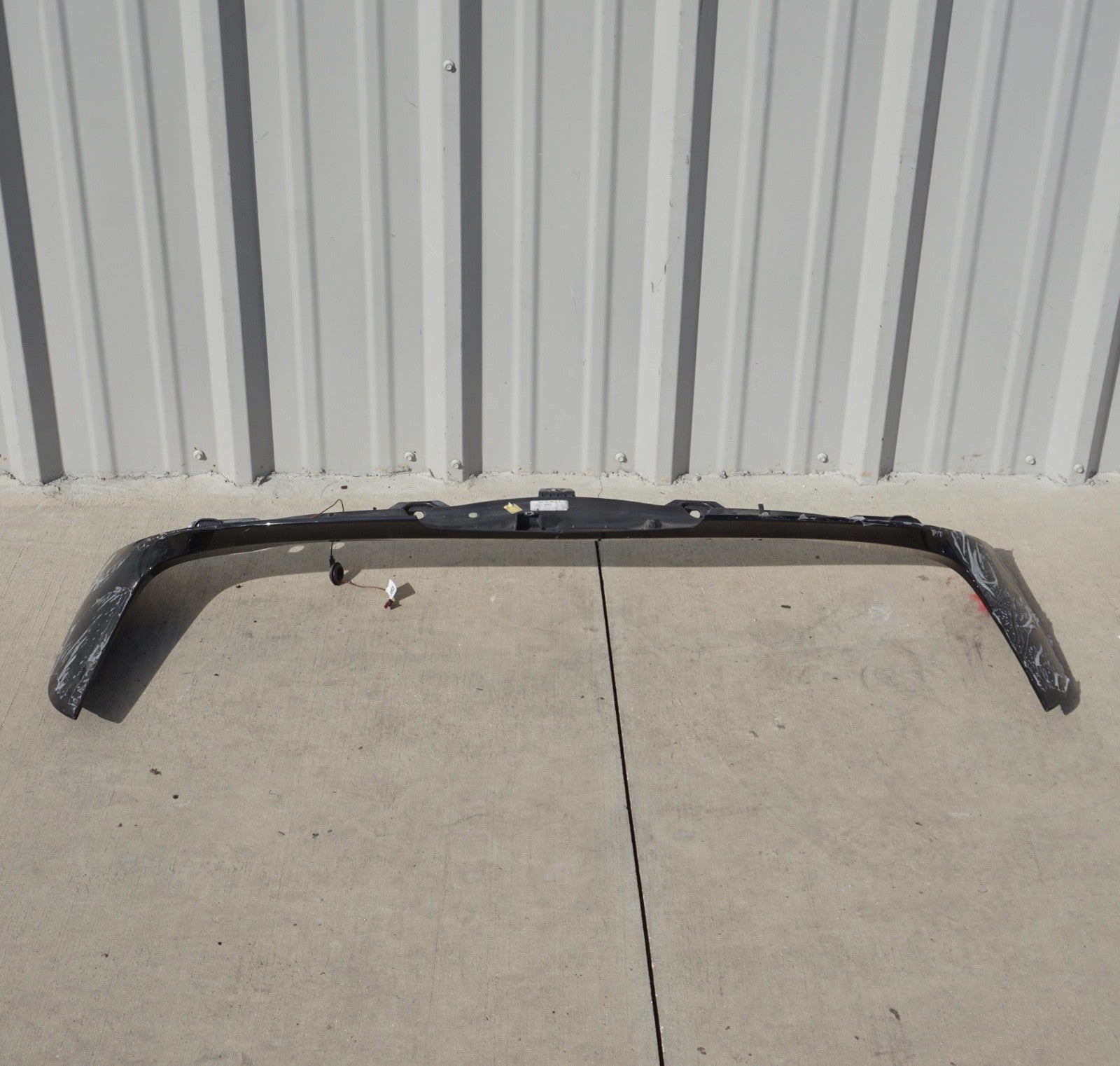 2018 - 2023 BMW X2 F39 REAR LIFTGATE UPPER SPOILER DEFLECTOR MOLDING PANEL OEM