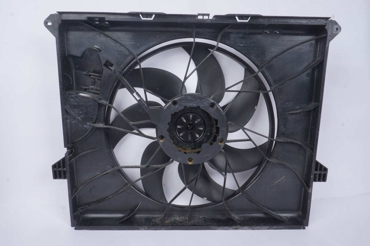 06-13 Mercedes W251 R350 ML350 Engine Cooling Fan Motor Assembly 1645000193 OEM