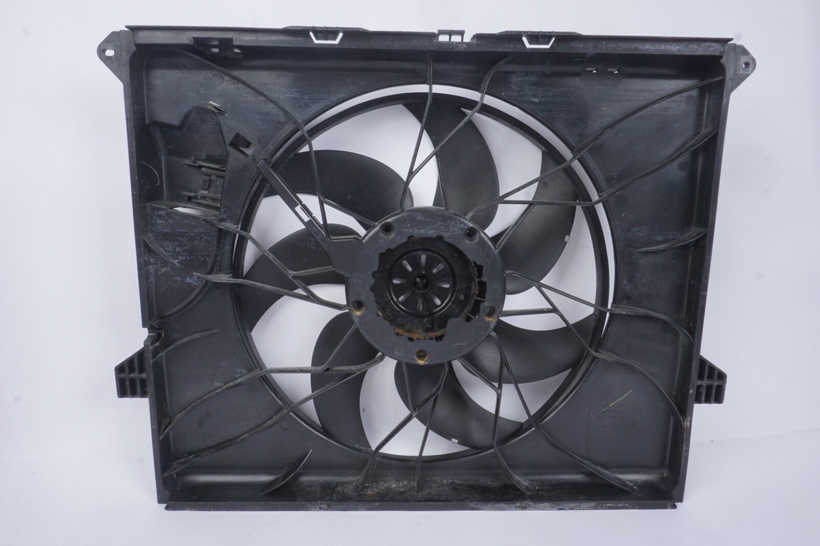 06-13 Mercedes W251 R350 ML350 Engine Cooling Fan Motor Assembly 1645000193 OEM
