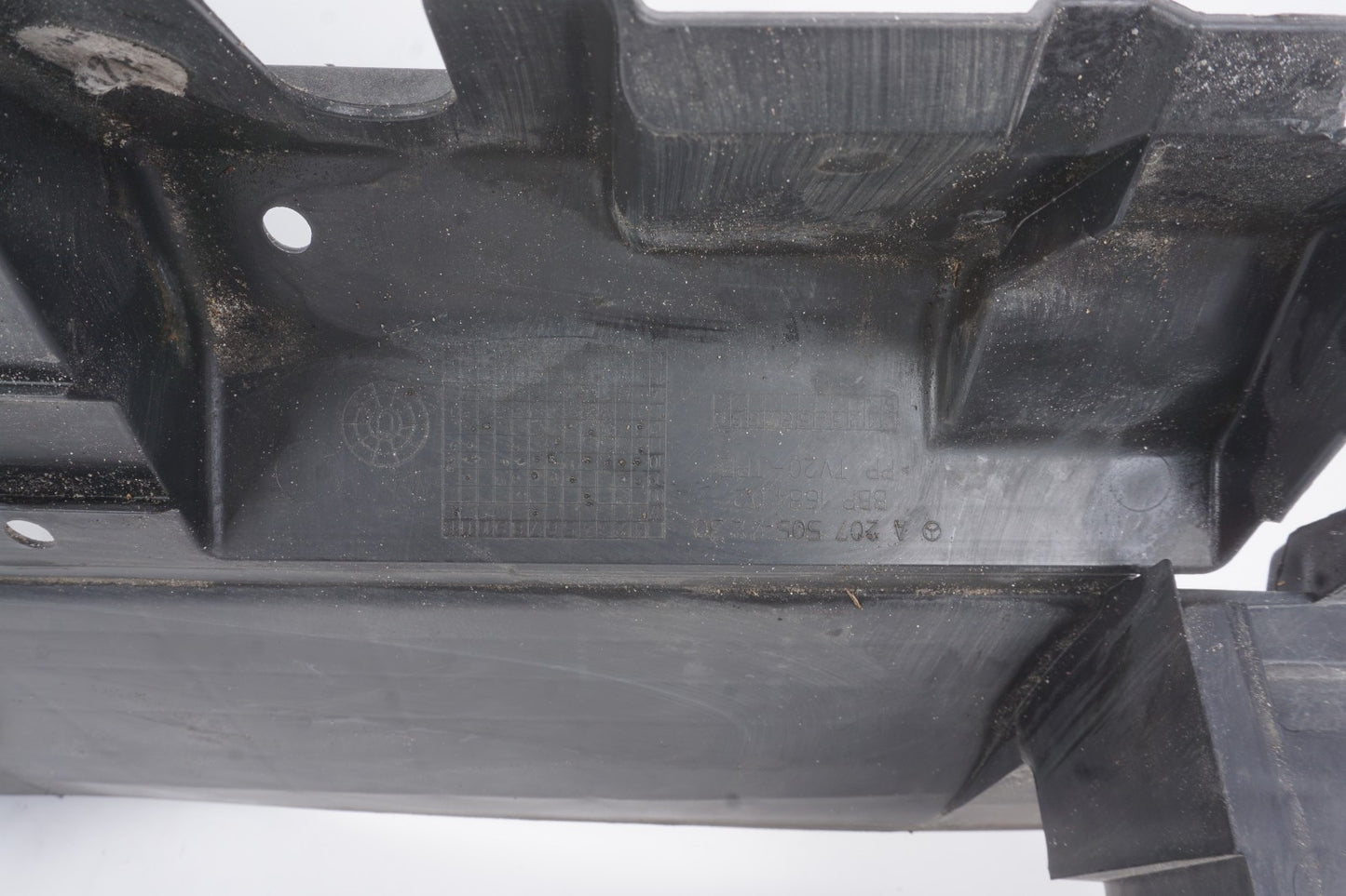 2011-2014 Mercedes-Benz W207 E350 Front Lower Radiator Support Baffle OEM