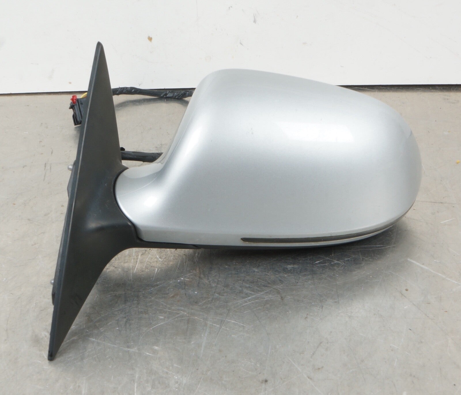 2009-2011 Audi A6 Driver Left Side View Power Door Mirror Light Grey