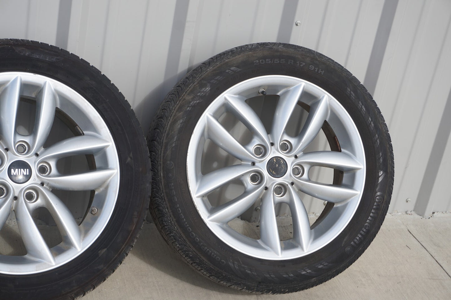 2011 - 2016 Mini Cooper Countryman Alloy Wheel Rim  7Jx17 & Tire 205/55R17  OEM